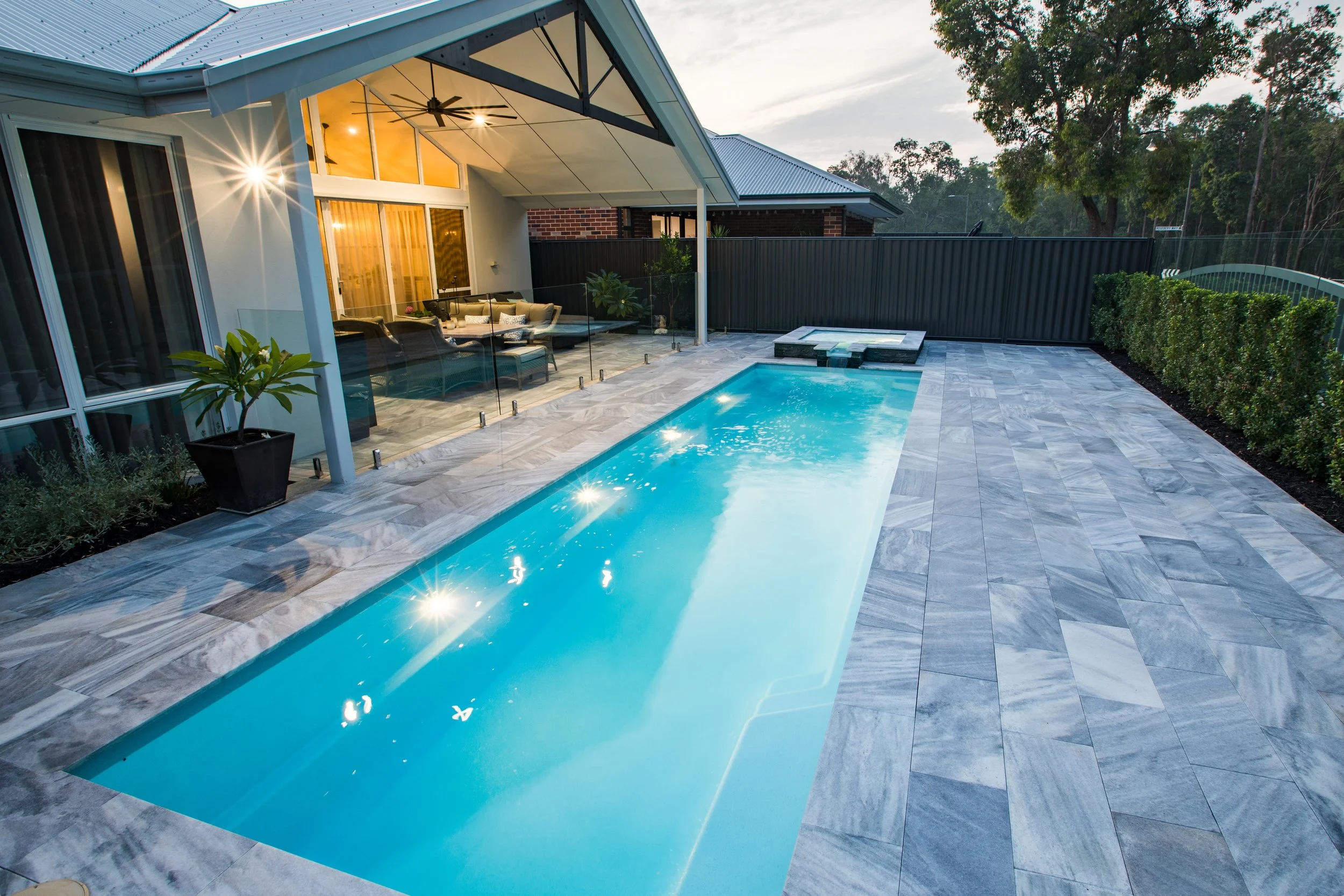 Duchess – 9m x 2.5m