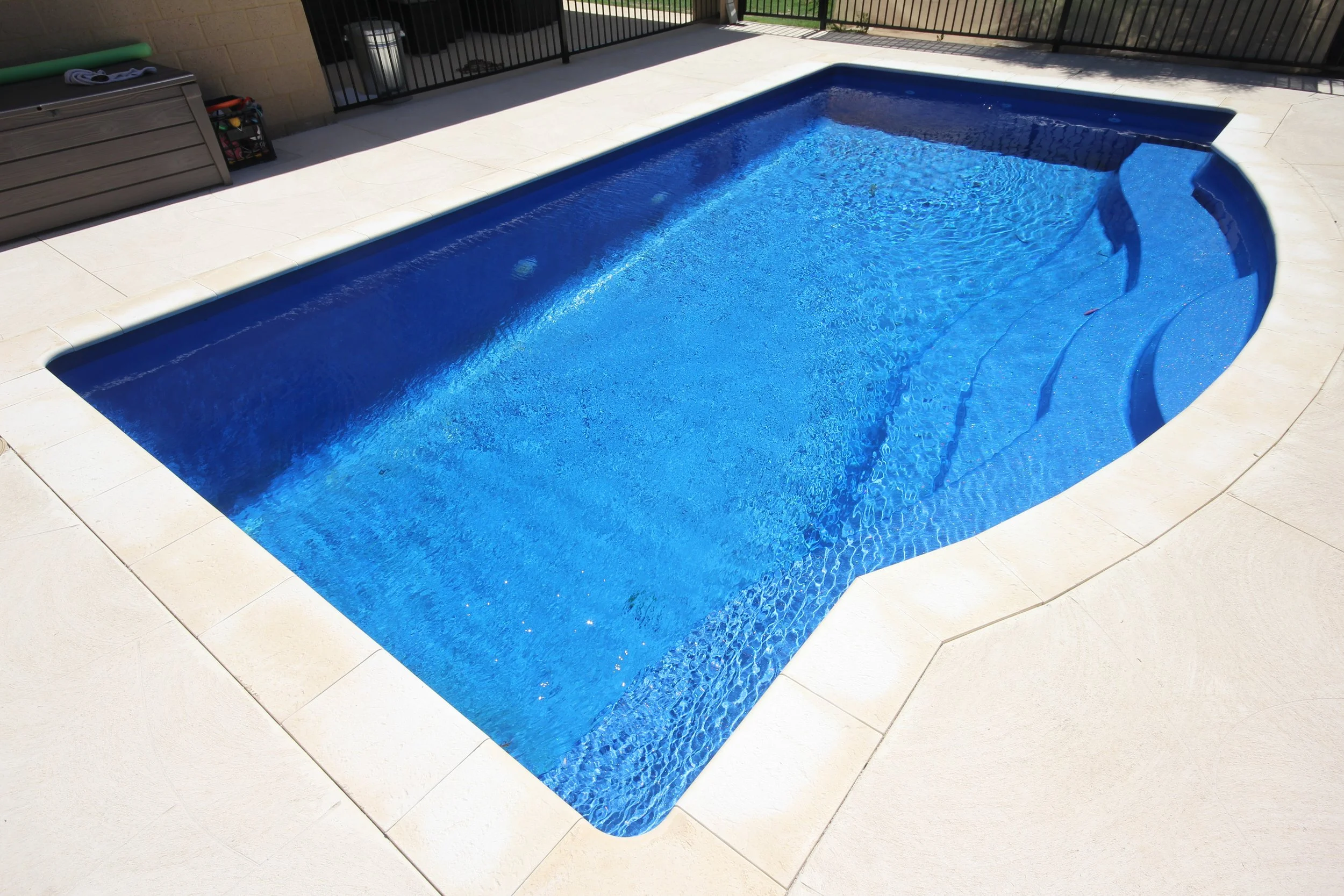 Omega – 6.5m x 3.8m