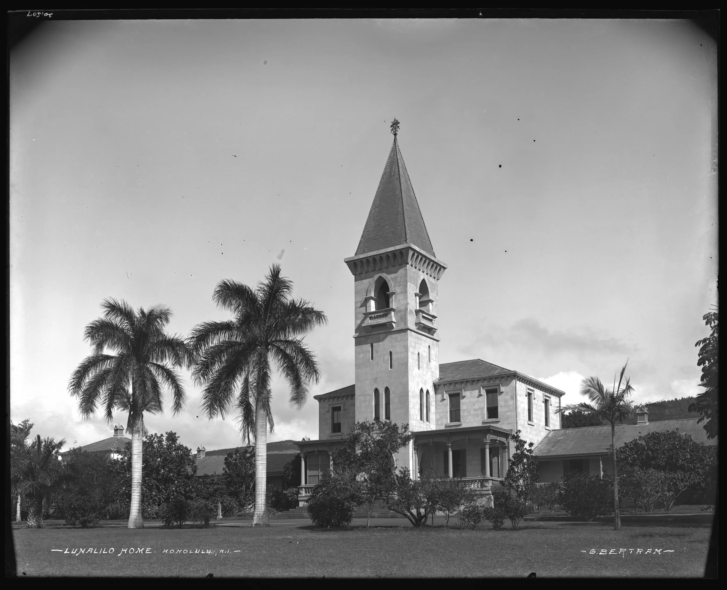 Historical archived photo of the old Lunalilo Home