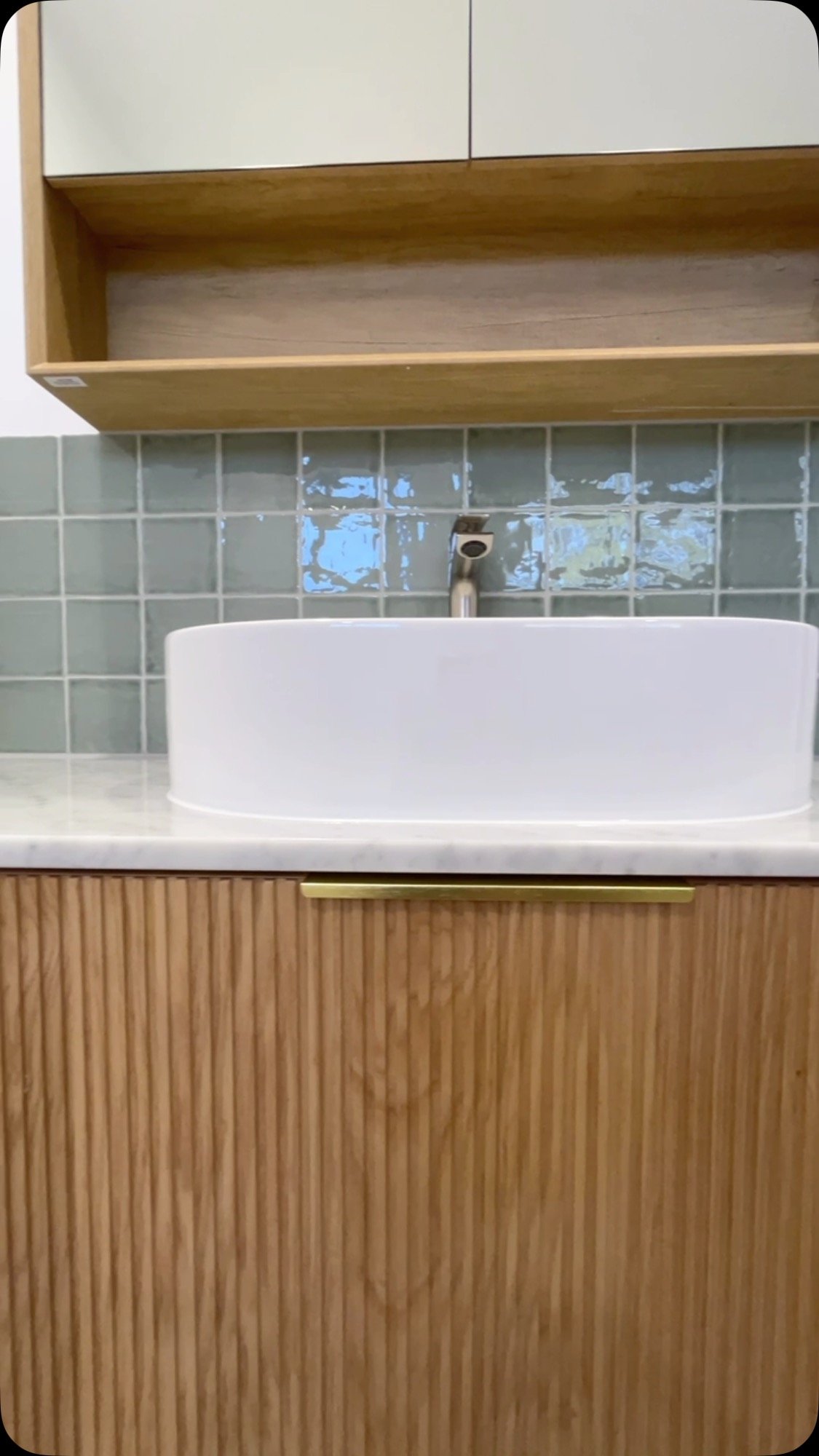 Another beautiful bathroom complete. ✨
#bathroomremodel #building #happyclient #terranora #timbervanity #buildersofinsta #renovation #goldcoastbuilder #customehomes #familyliving #builder