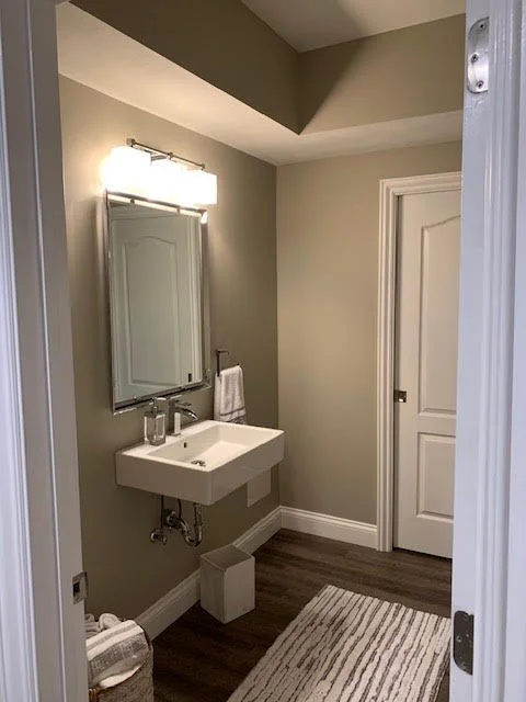 Bathroom 1A.jpg
