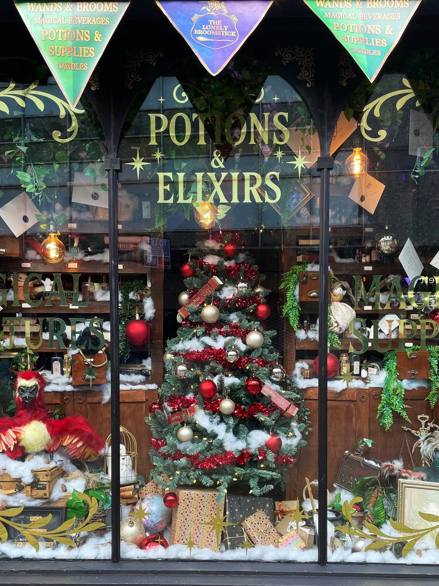 ✨Merry Christmas From The Lonely Broomstick!✨

Our Festive Opening Hours:

24th Dec - 9am to 2pm
25th Dec - Closed
26th Dec - Closed
27th to 31st Dec - Open as normal
1st Jan - Closed 
2nd Jan - Closed 
3rd Jan onwards - Open as normal