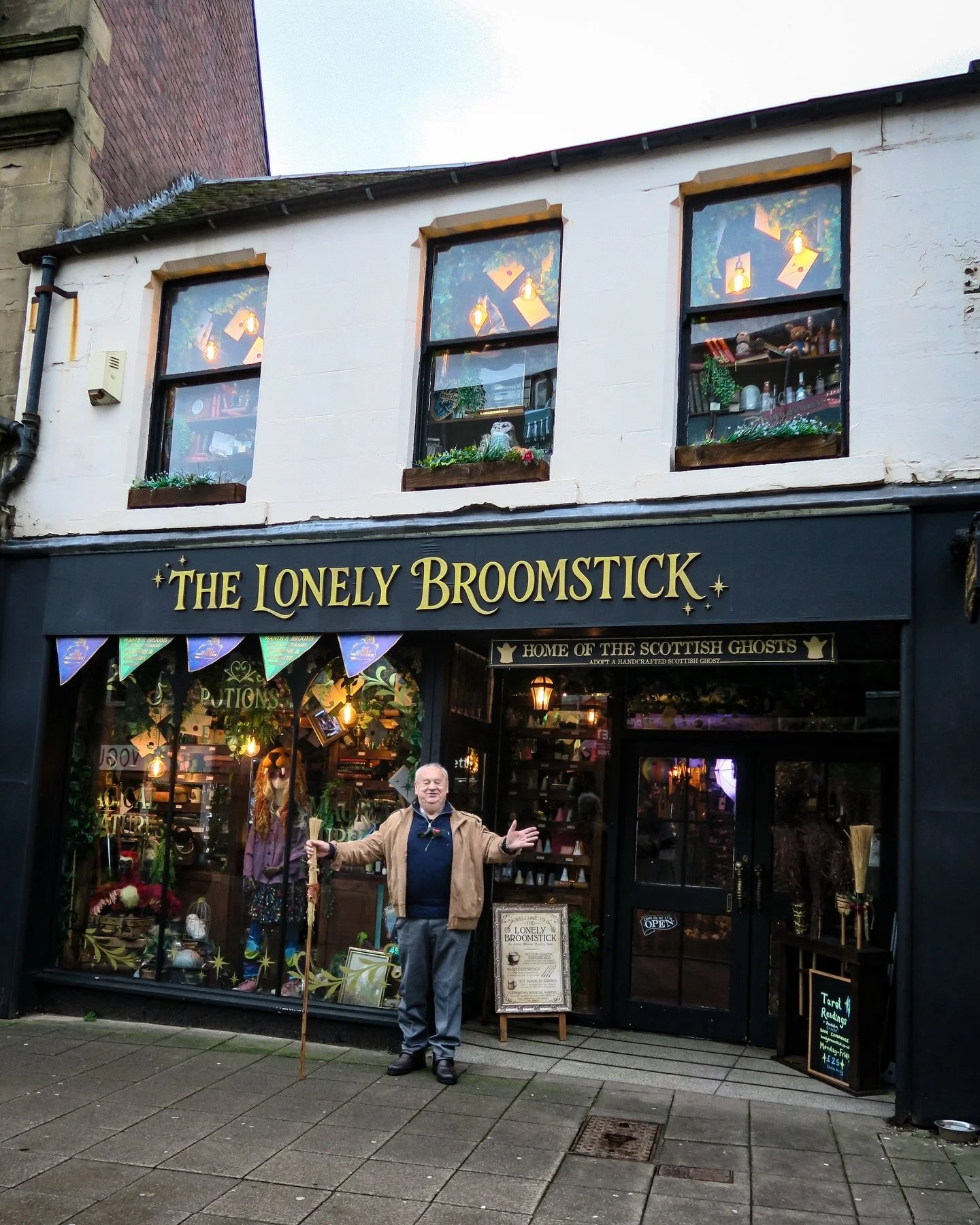 ✨Welcome to The Lonely Broomstick!✨

We are open every day of the week! We look forward to welcoming you in the heart of Scotland!