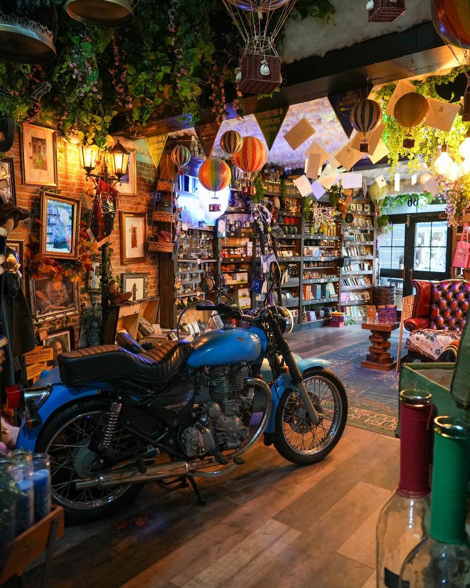 ✨Wishing you a very magical weekend!✨