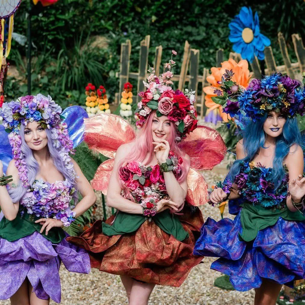 The Enchanted Market is THIS WEEKEND - and the lineup of free entertainment is truly magical! ✨

Expect fairies and dragons roaming the high street, broomstick riding, wand movement classes, free potion making at the Steeple, and a giant chocolate fr