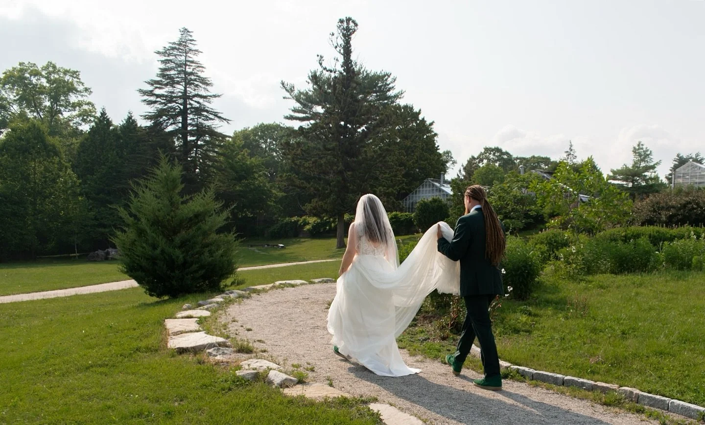 Really loving this time with my precious little baby love 🥹🤍 but also missing photographing love like this.