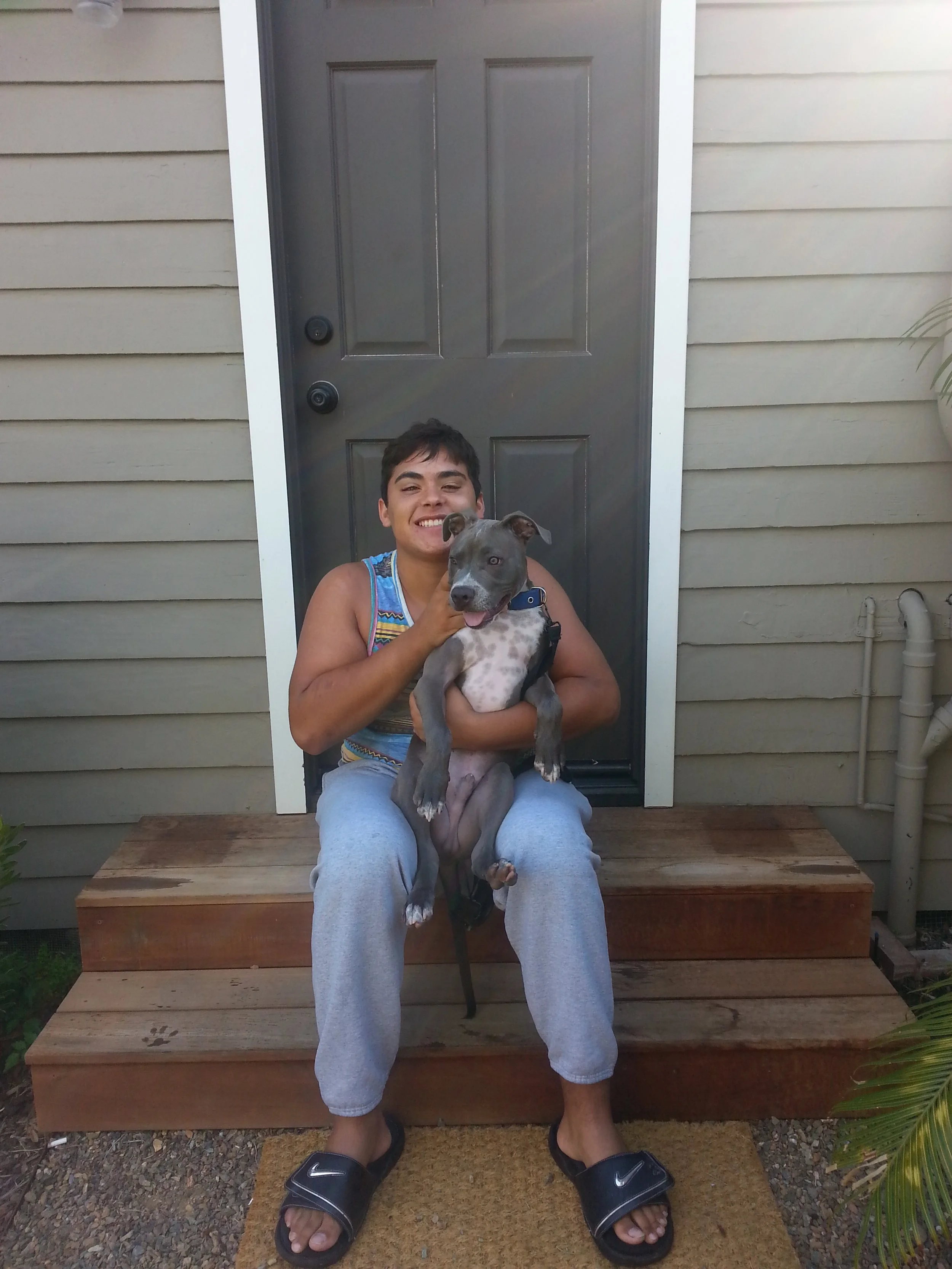 Cali wBlueNose 2014 Tris.jpg