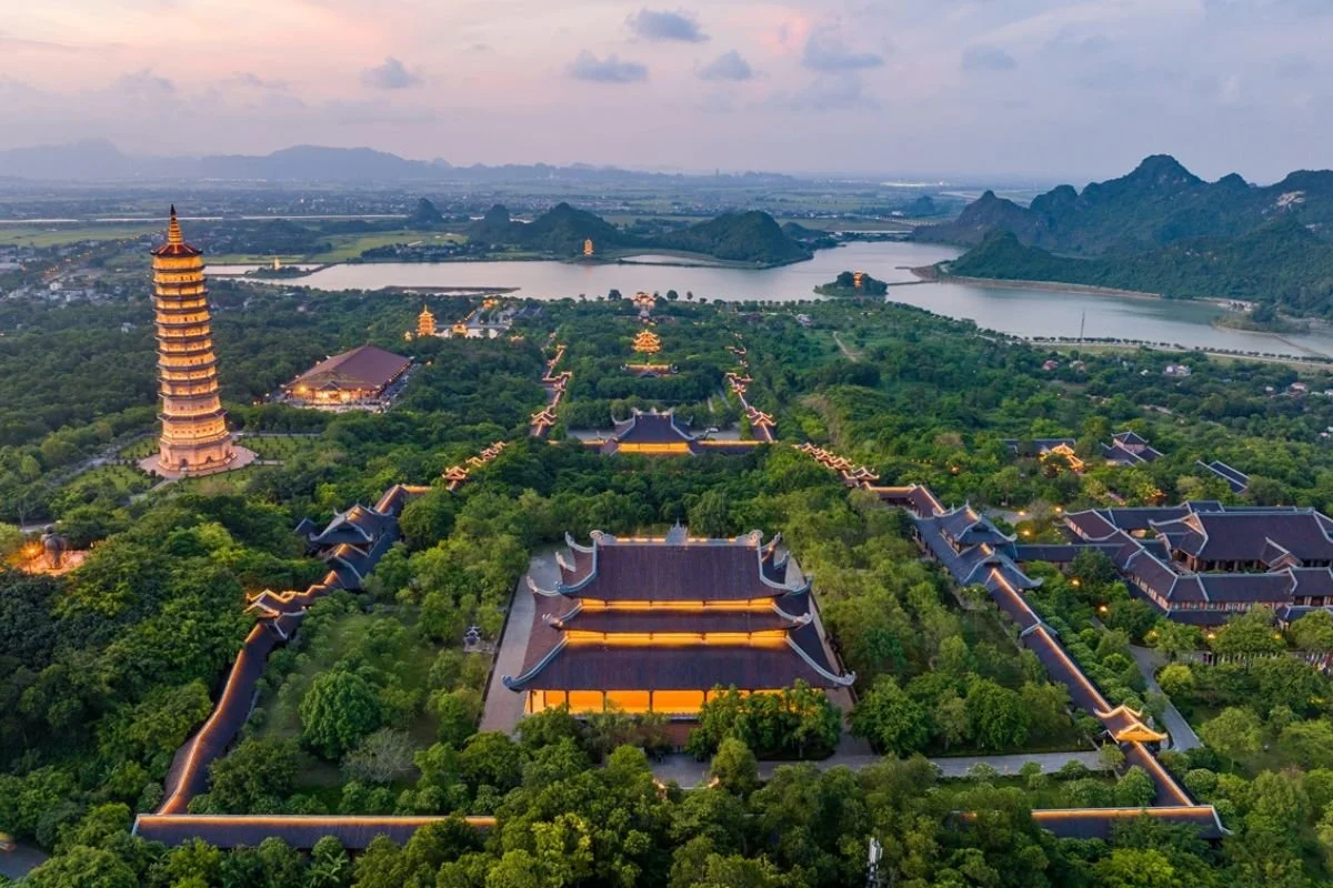 Bai Dinh - Ninh Binh.jpg