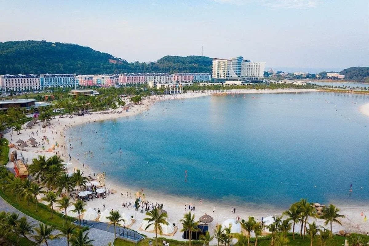 Do Son Beach.jpg