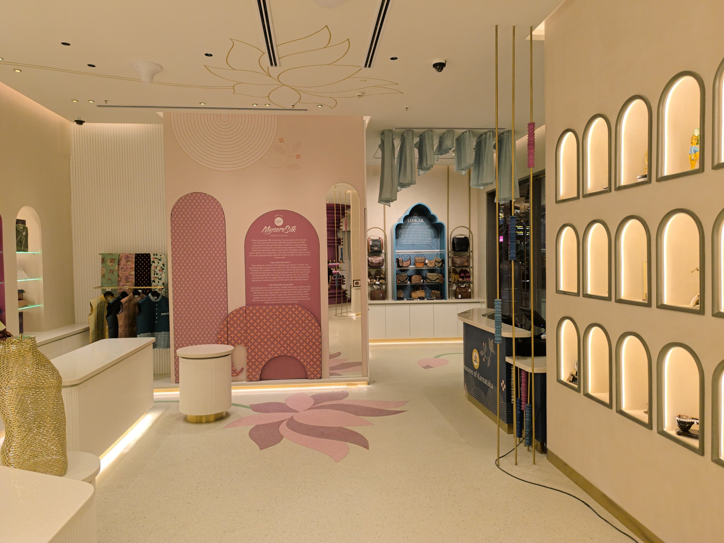 Floor_Flooring_Design_Pichwai_Inspired_Craft_Store_Bangalore_Airport