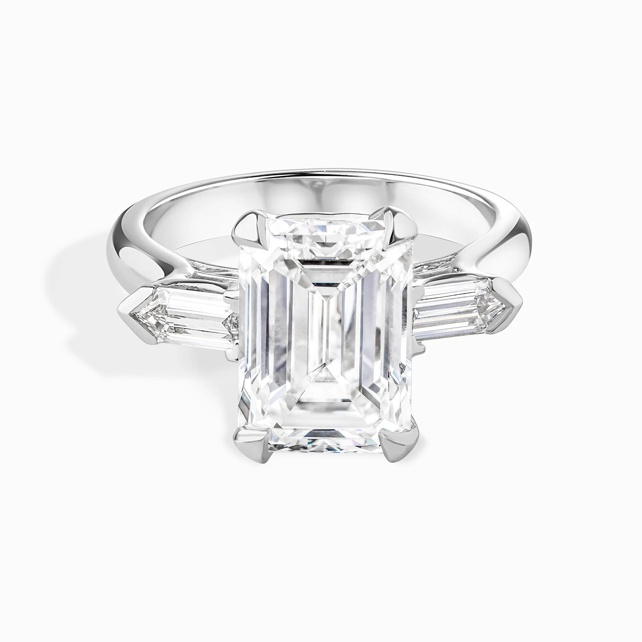 Statement 3 Stone Signature - 3.45 Cttw EM Ctr