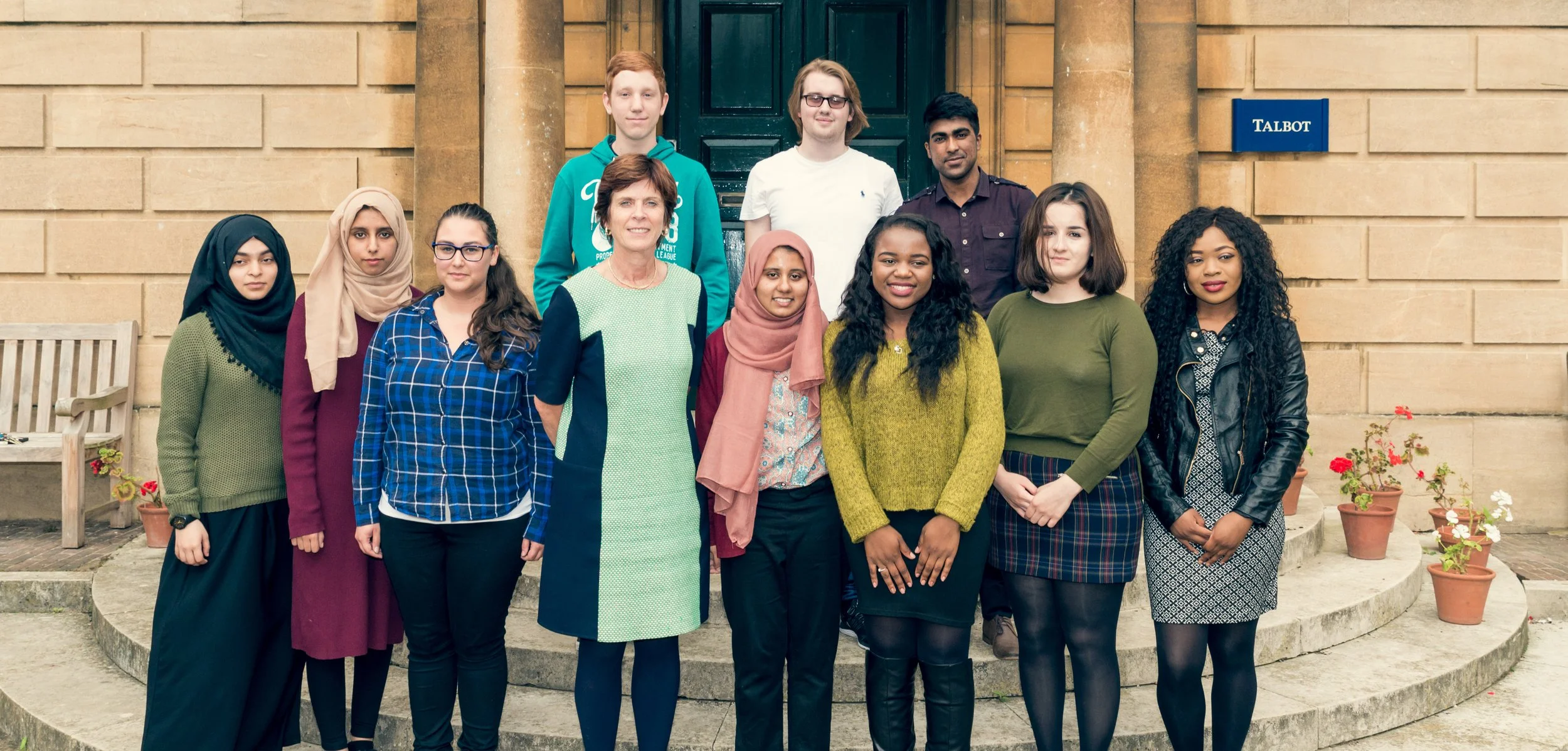 LMH Foundation Year Students 2016_cropped.jpg