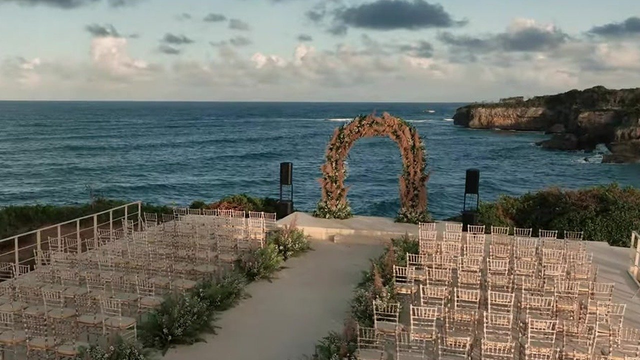 Felix and Victoria’s Cliffside Wedding in the Dominican Republic