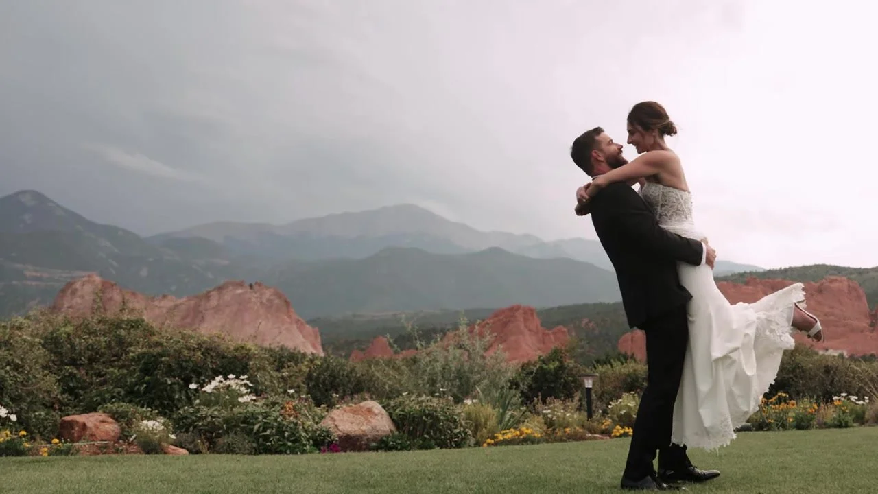 Garden of the Gods Wedding with Super 8 Film in Colorado Springs
