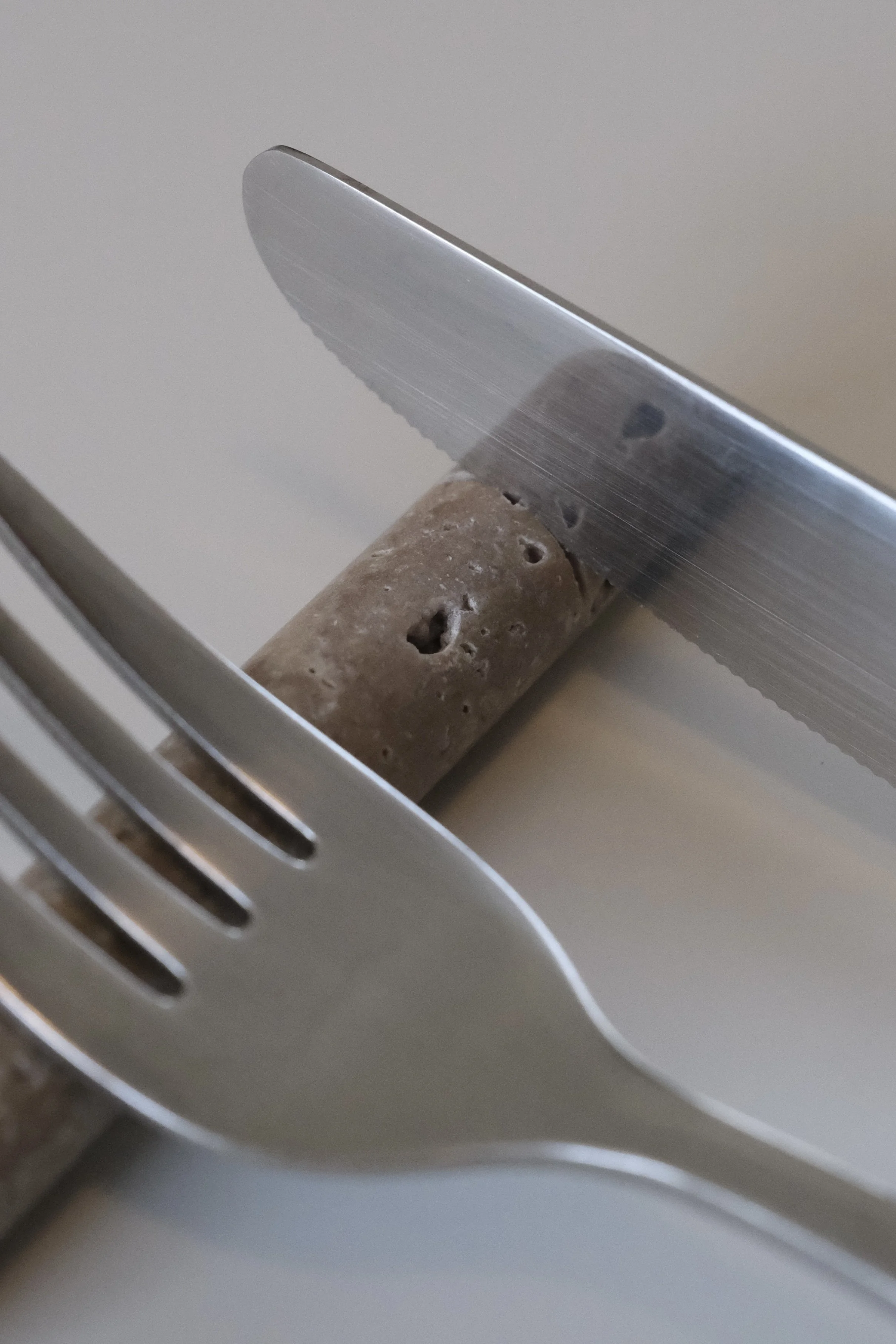 Marble_Cutlery Rests_Travertino Classico6.jpg