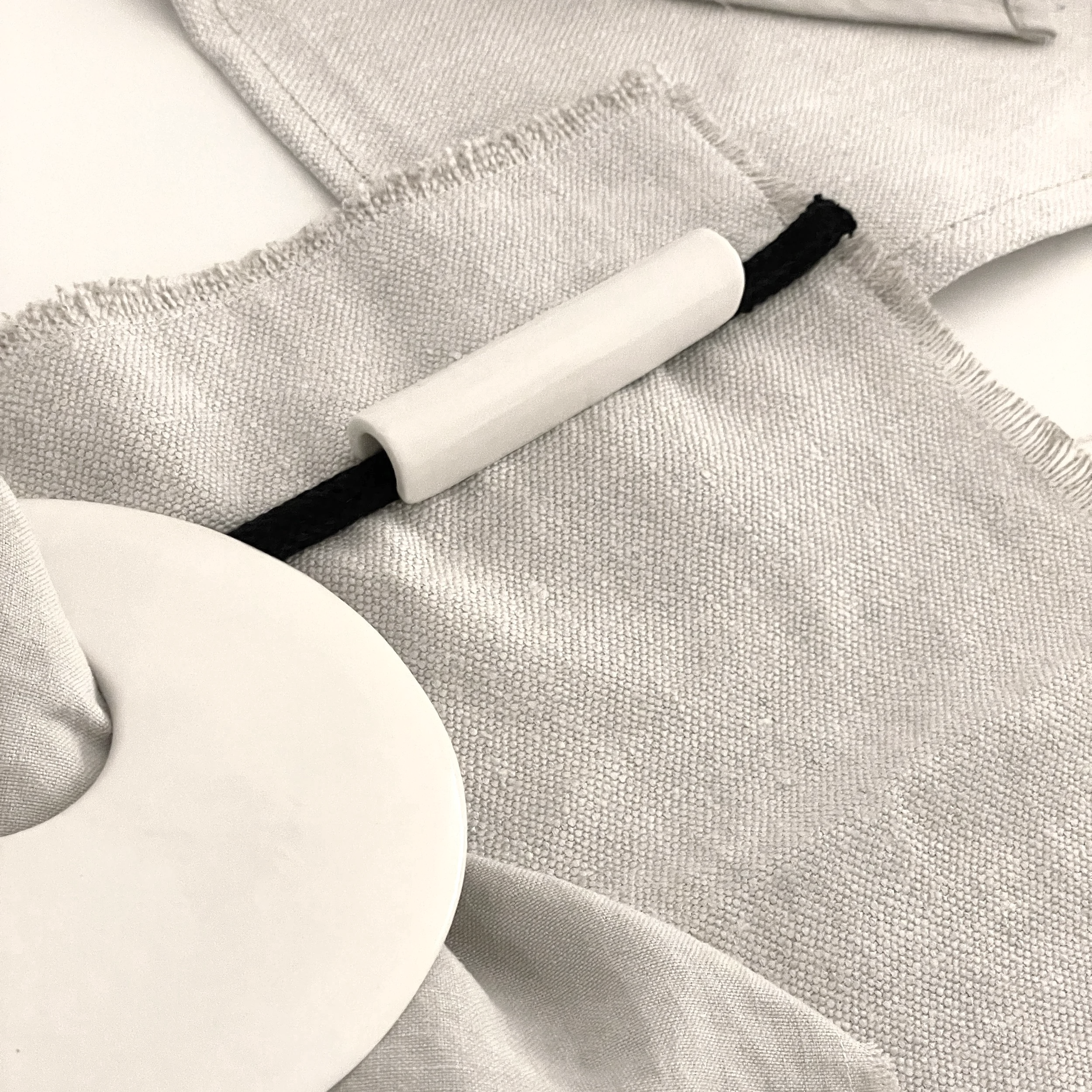 No-Bow Placemat Pair