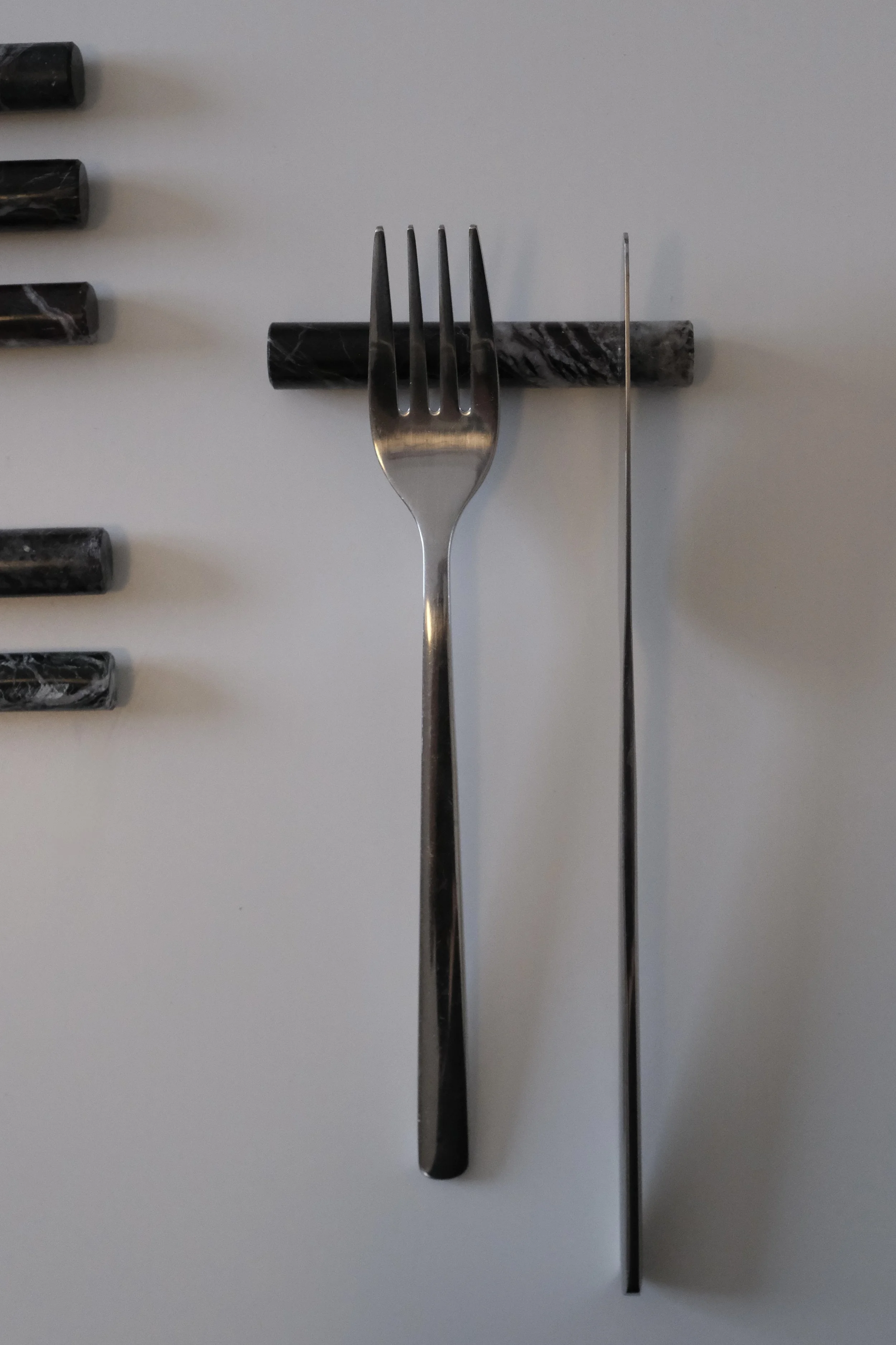 Marble_Cutlery Rests_Rosso Levanto7.jpg