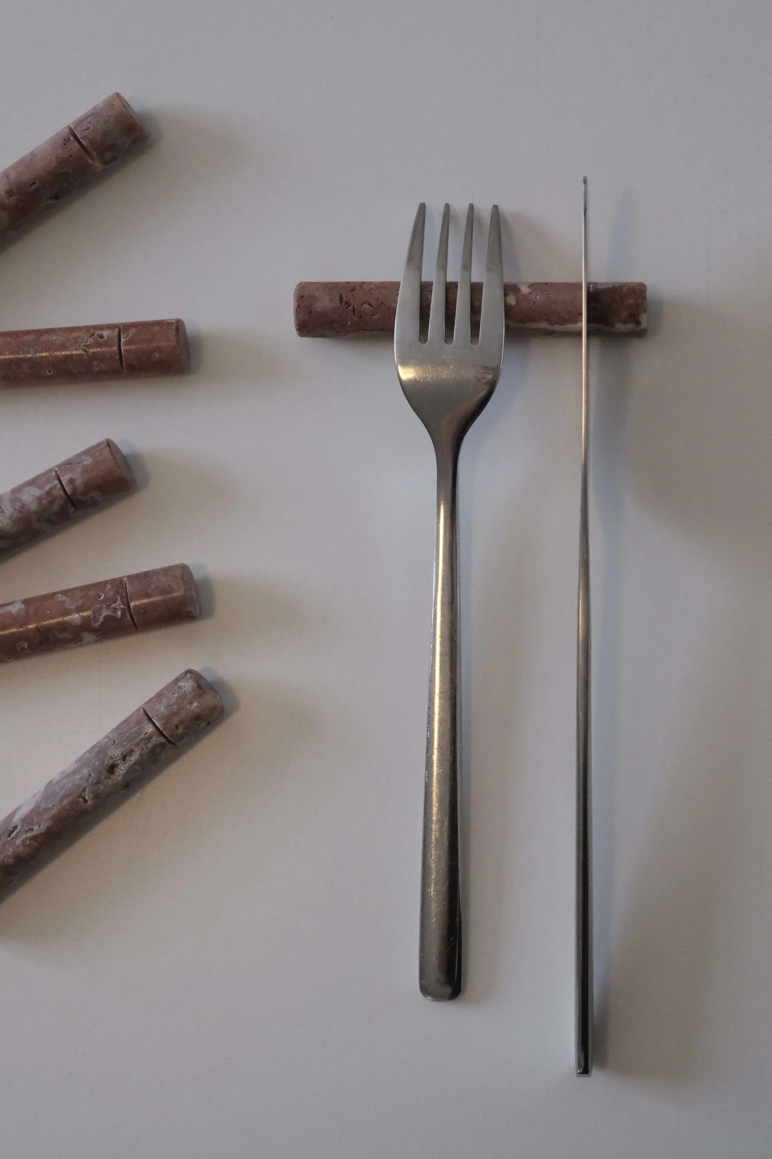 Marble_Cutlery Rests_Travertino Rouge5.jpg