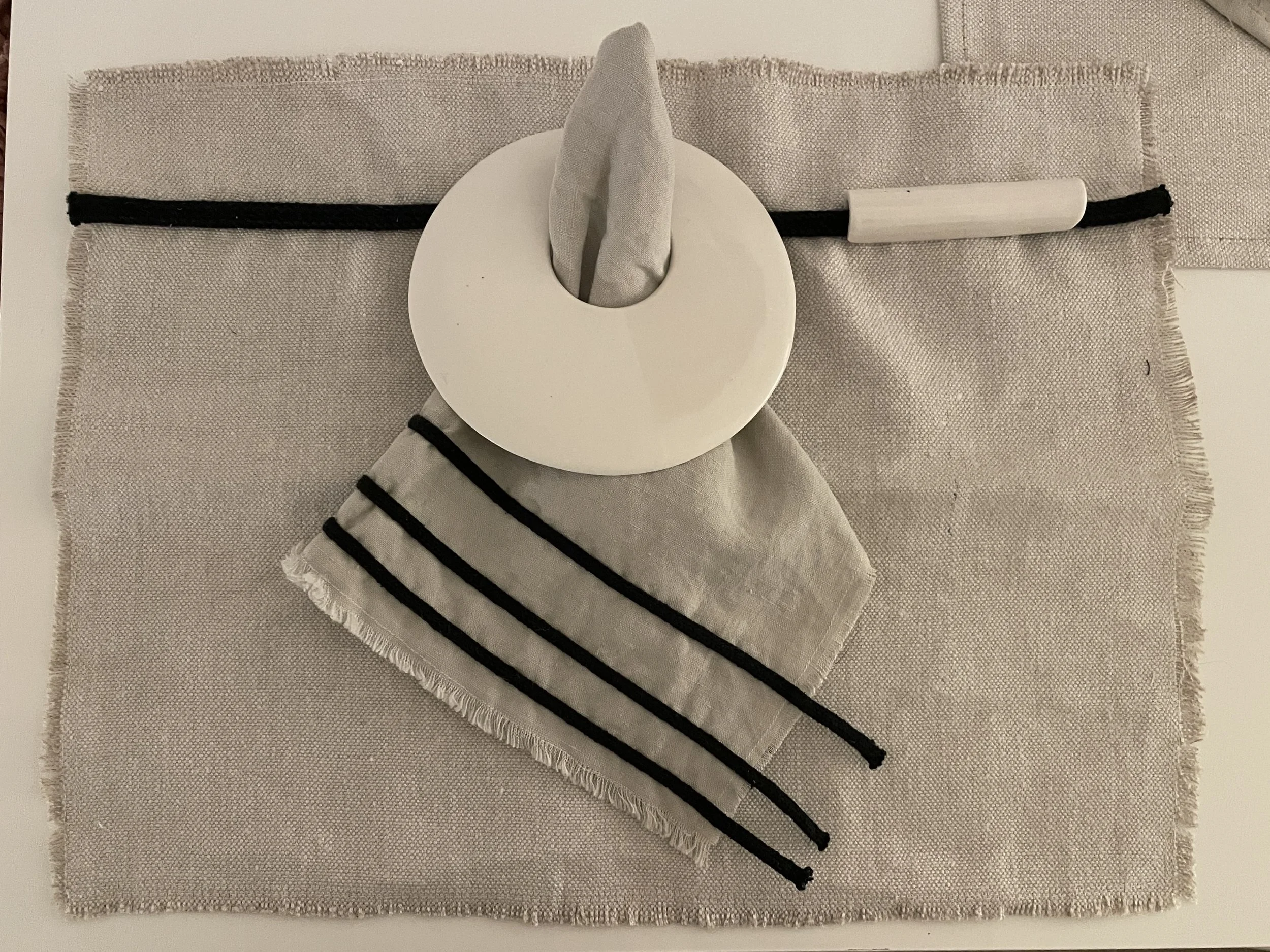 No-bow Placemat