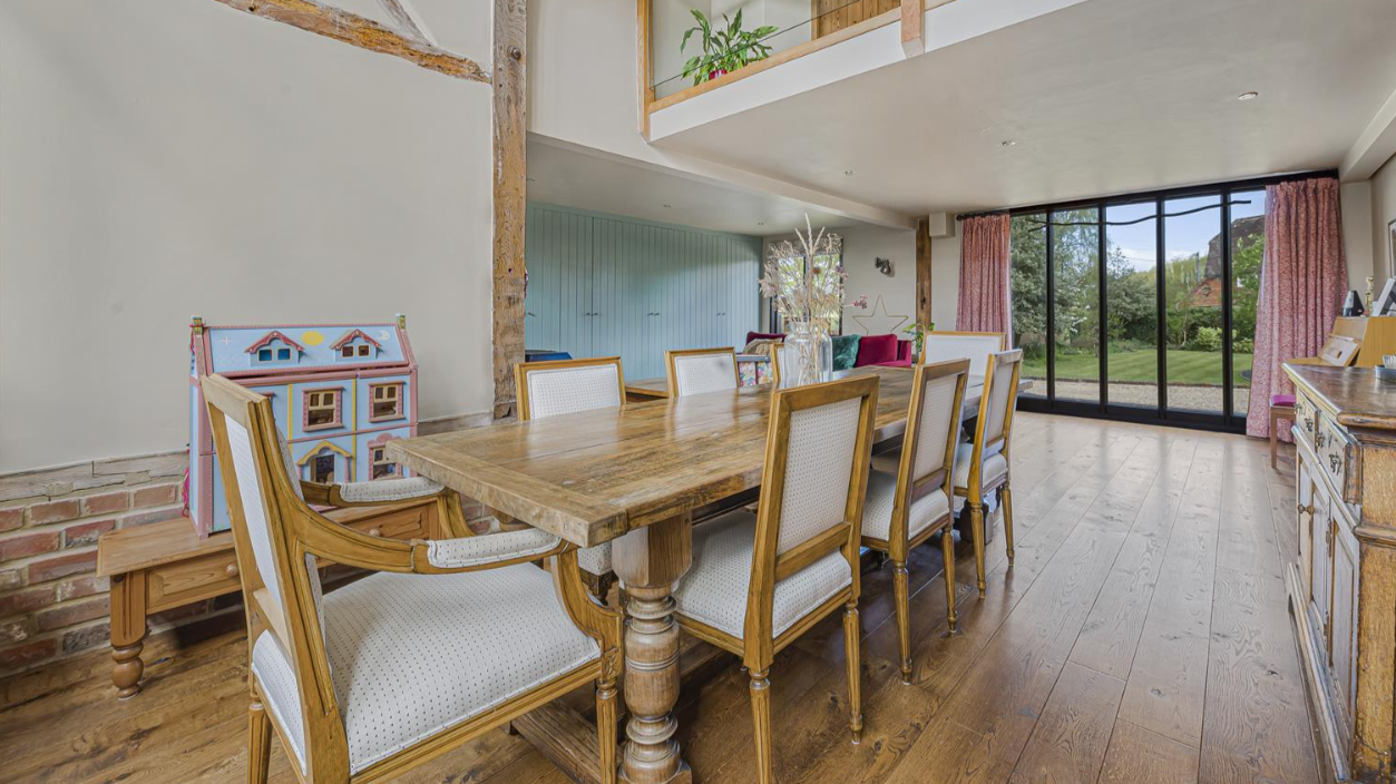 Laddingford+-+Harvest+Bloom+Dining+room+-+mixed+widths+.png