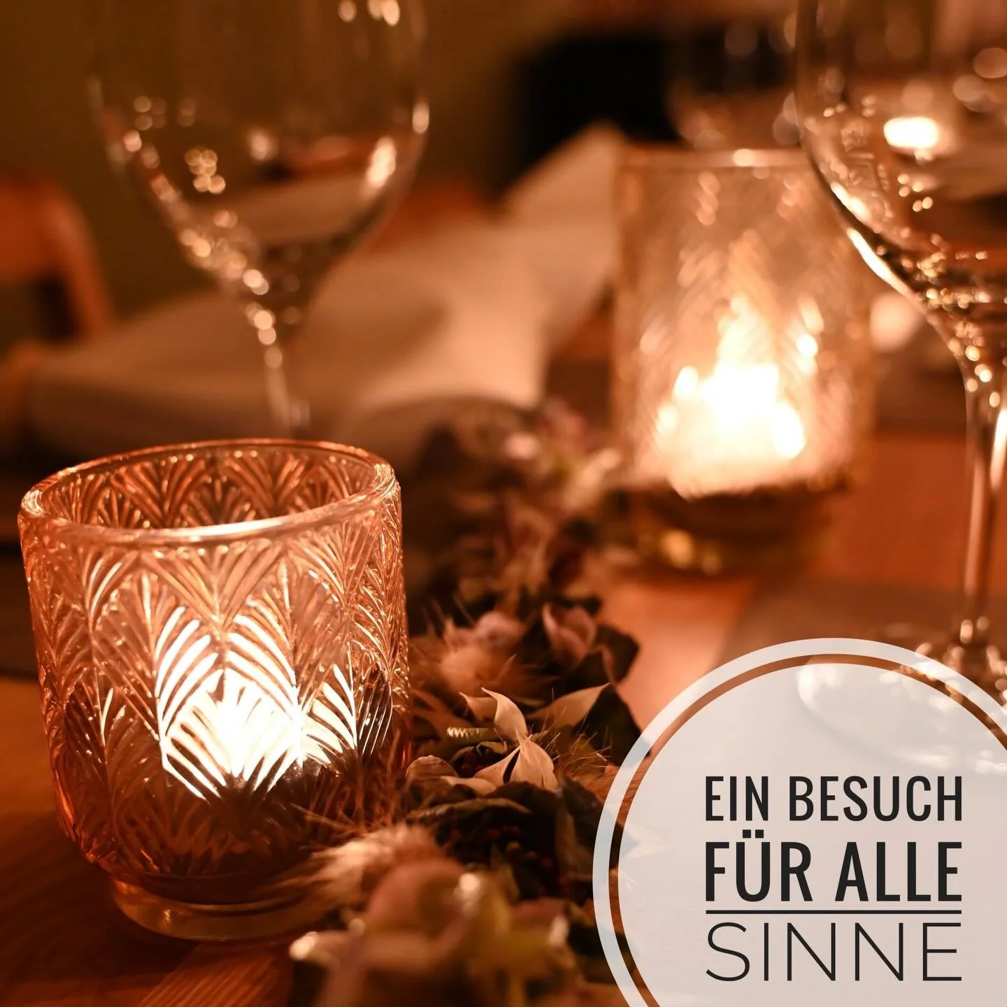 DANK&Auml;🌸🌺 #dekoliebe #abteihof #bluem&auml;ch&auml;ller #feins&auml;ss&auml; #stimmungsvolleatmosph&auml;re #eifachsch&ouml;n #dank&auml;