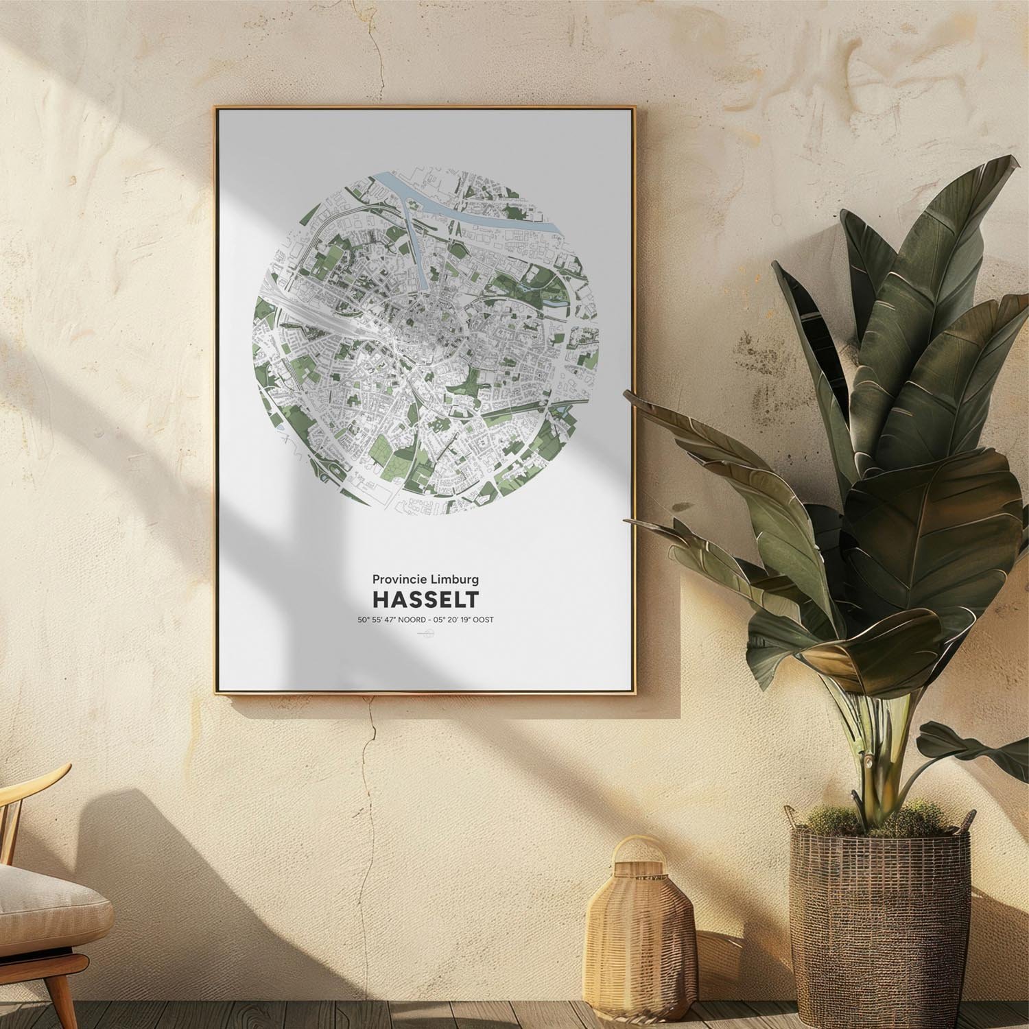 Decoratieve Poster met de kaart stad Hasselt ingelijst en opgehangen aan de muur.