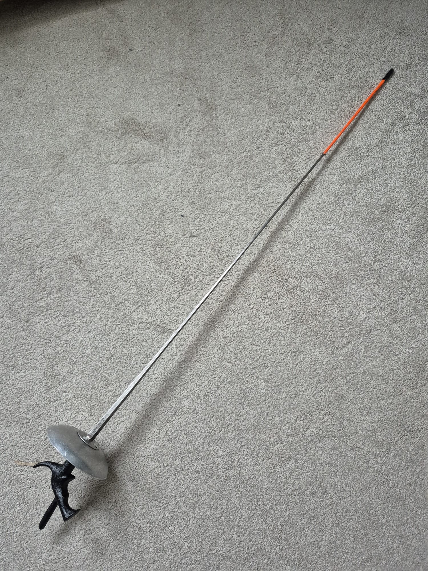 Leon Paul Size 0 Carbon Foil Grip S/M £50