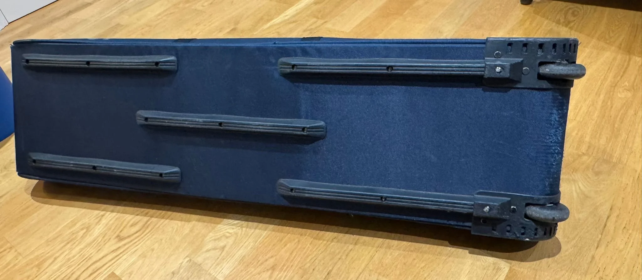 WhatsApp Image 2025-11-09 at 20.04.39_50f41837.jpg