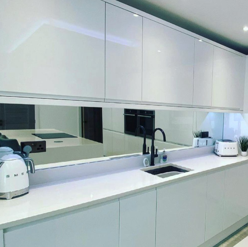 Silver Mirror 13.PNG