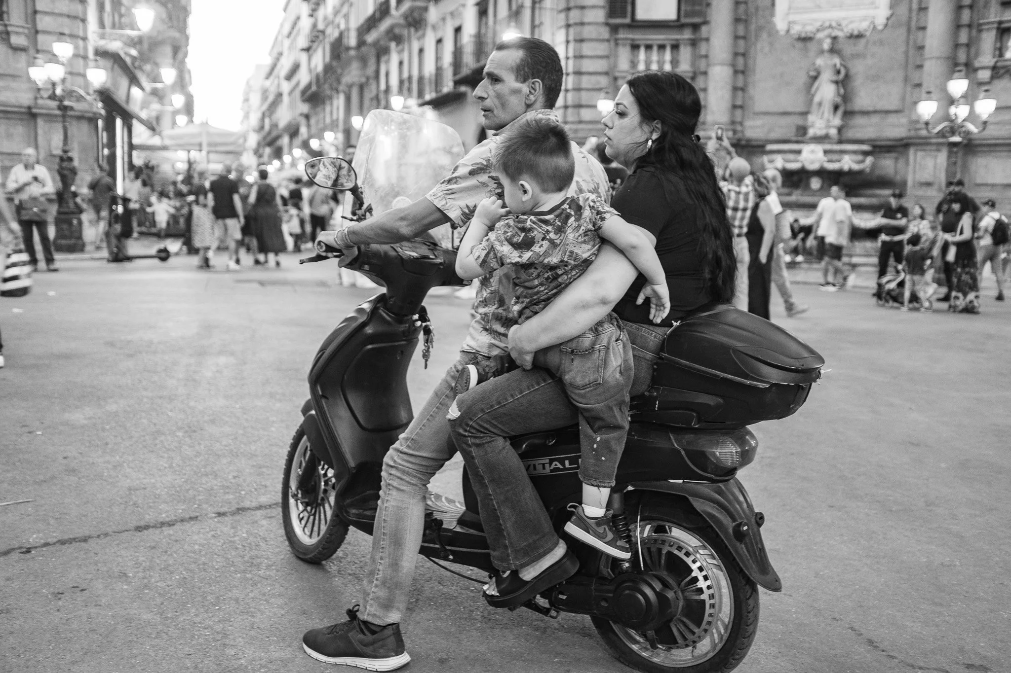 Motherland. Palermo, beyond the light