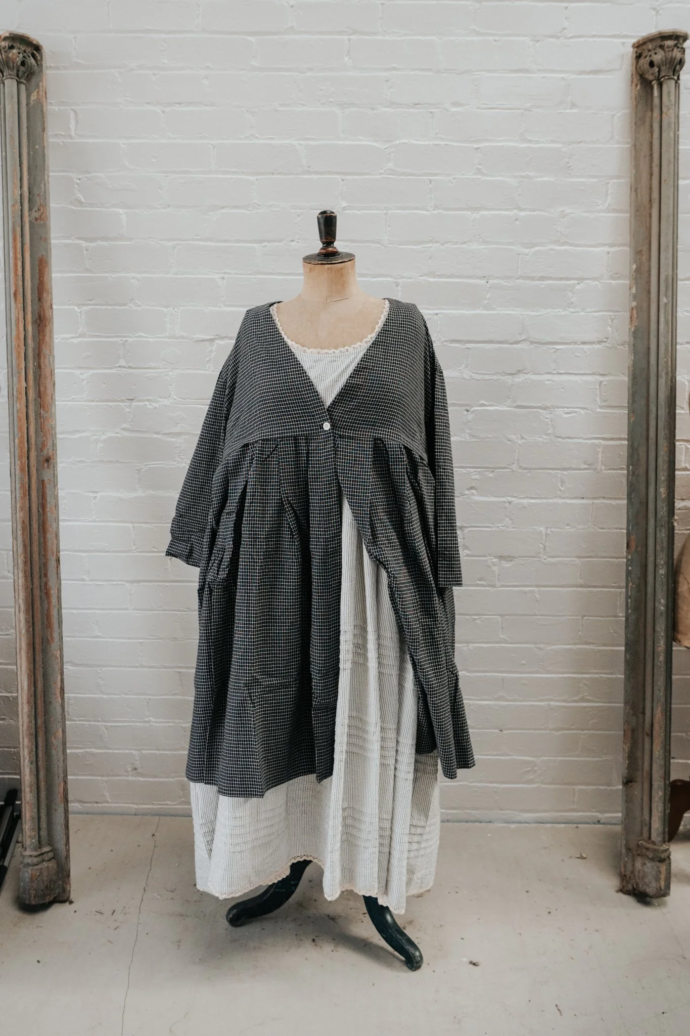 The Overcoat black (1).jpg