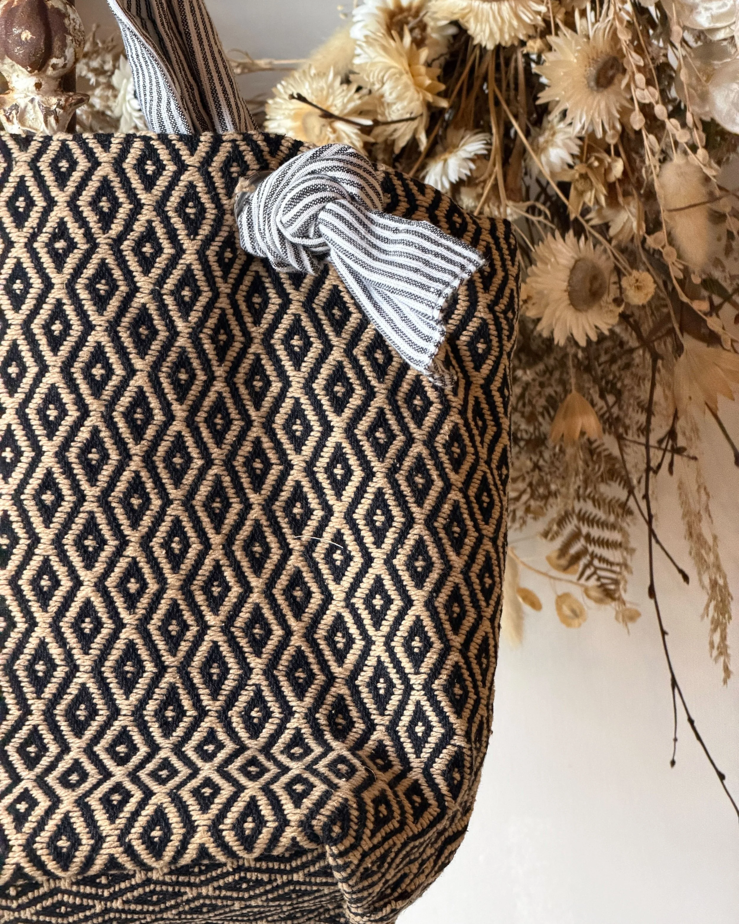 Cream and black patterned elbow bag (1).jpg