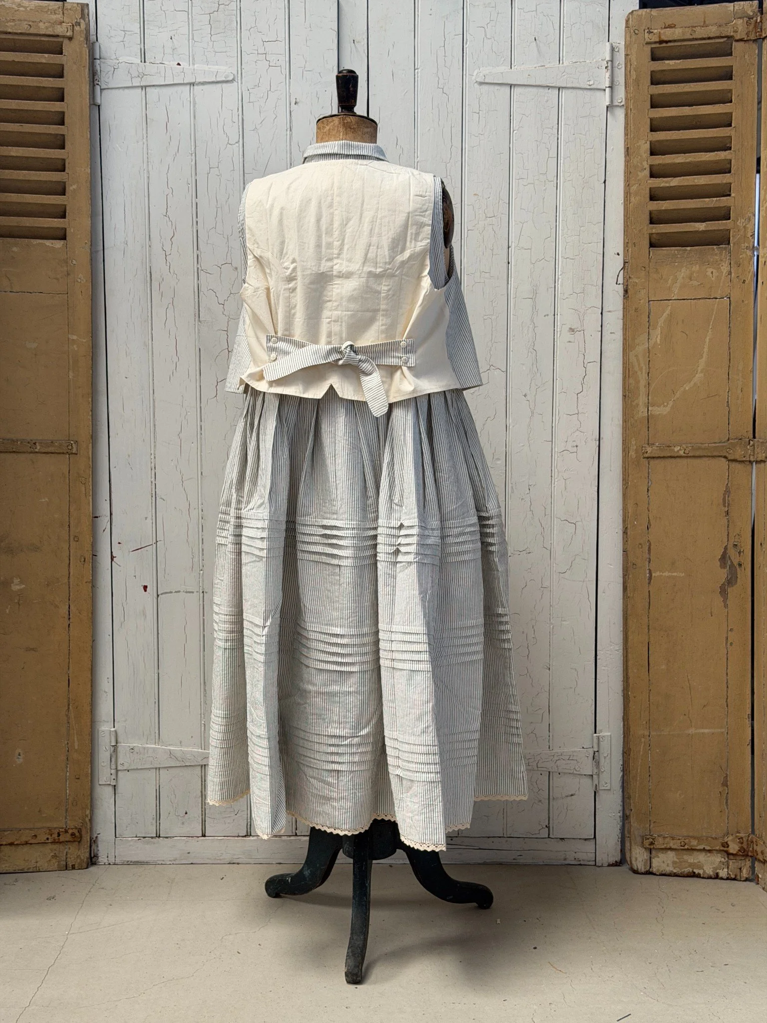 The Zawn Waistcoat (4).jpg