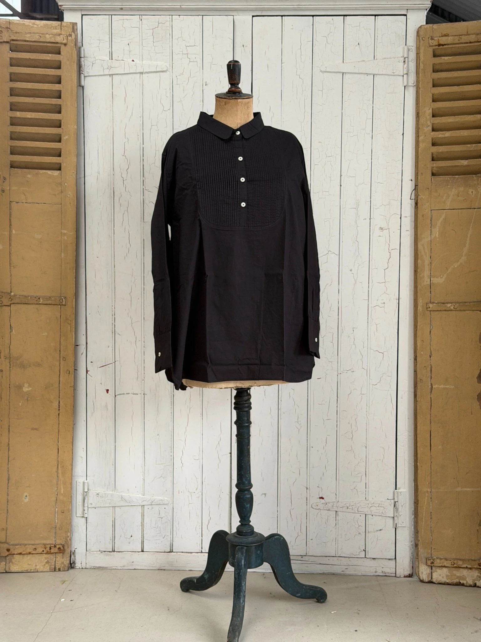 Evening Shirt in Black (2).jpg