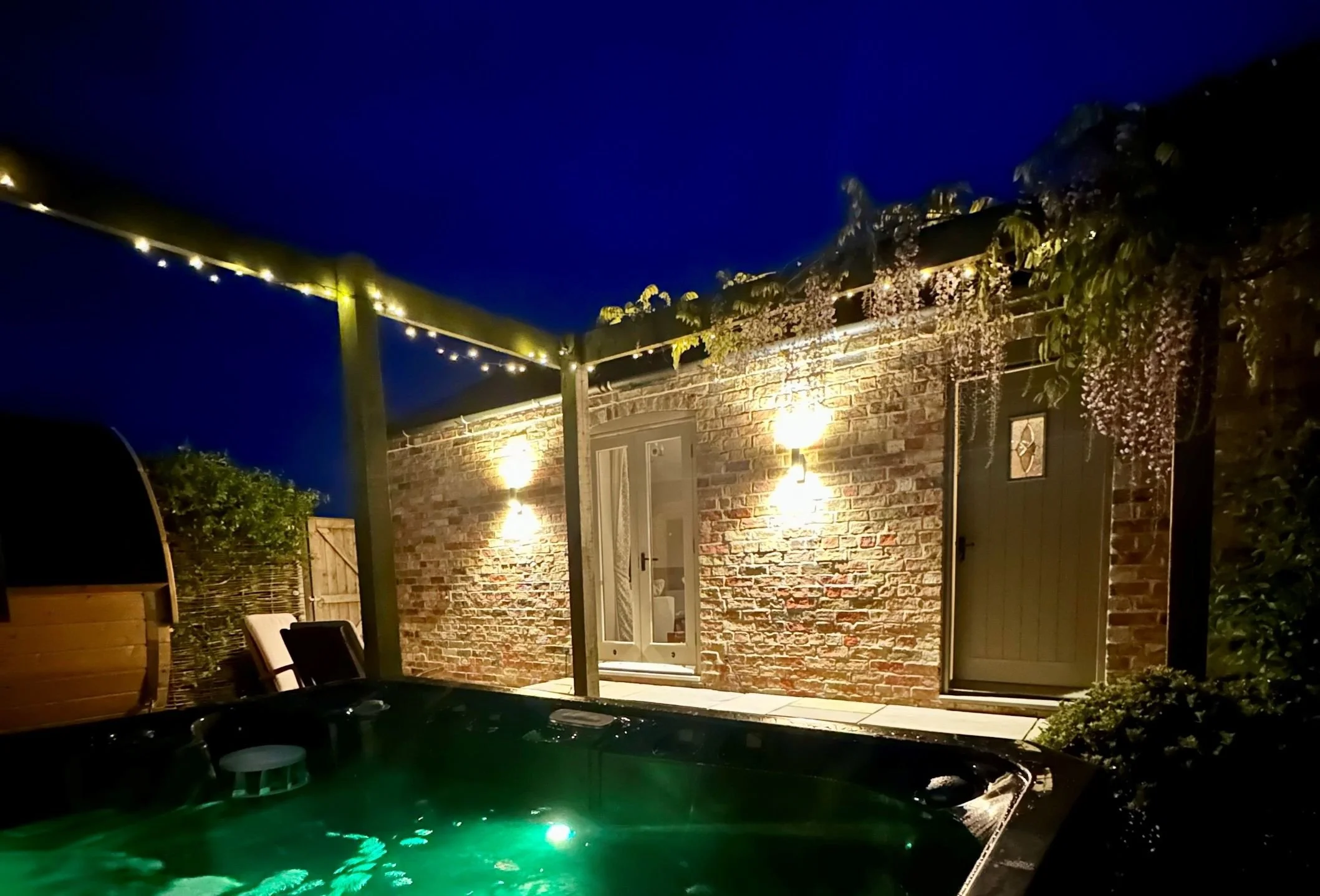 Sauna and hot tub at night.jpg