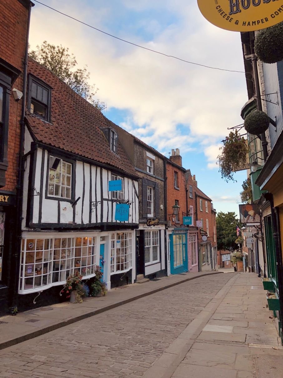 Lincolns steep hill lined with colorful shops and restaurants.
