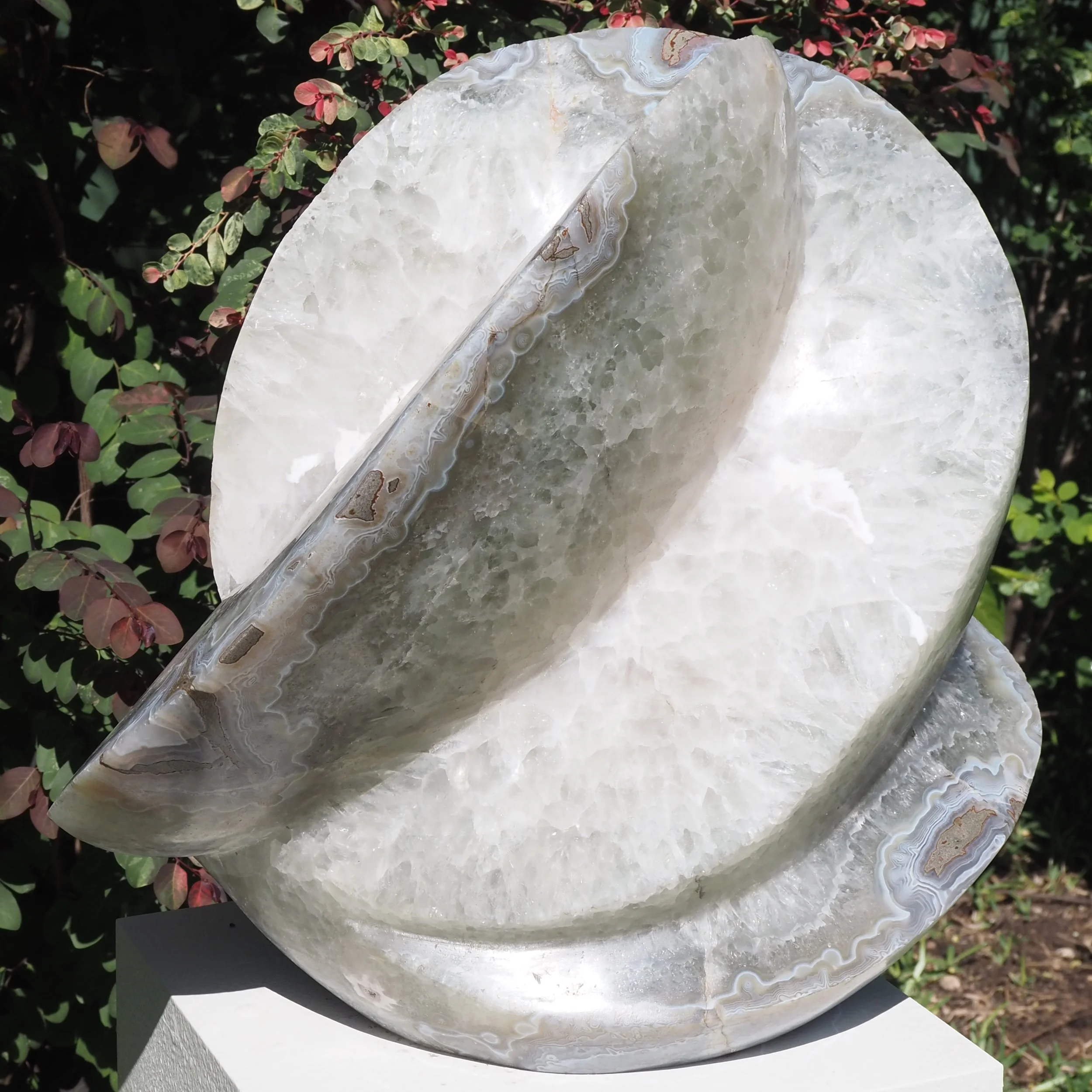 TAFADZWA TANDI (1980–present) 
 Reunion , 2024 
Agate 
42 x 44 x 36 cm