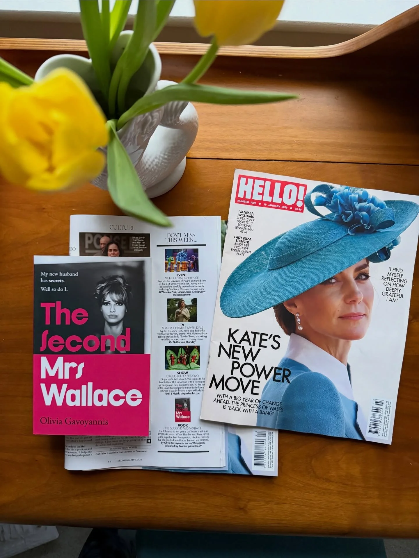 So thrilled to see The Second Mrs Wallace in the @hellomag Don&rsquo;t Miss section this week 💐What a lovely way to start off publication week ✨ Out Wednesday ✨ 

🏷️#Bookstagram #NewBooks #ThrillerBooks #HistoricalFiction #bookrecommendations