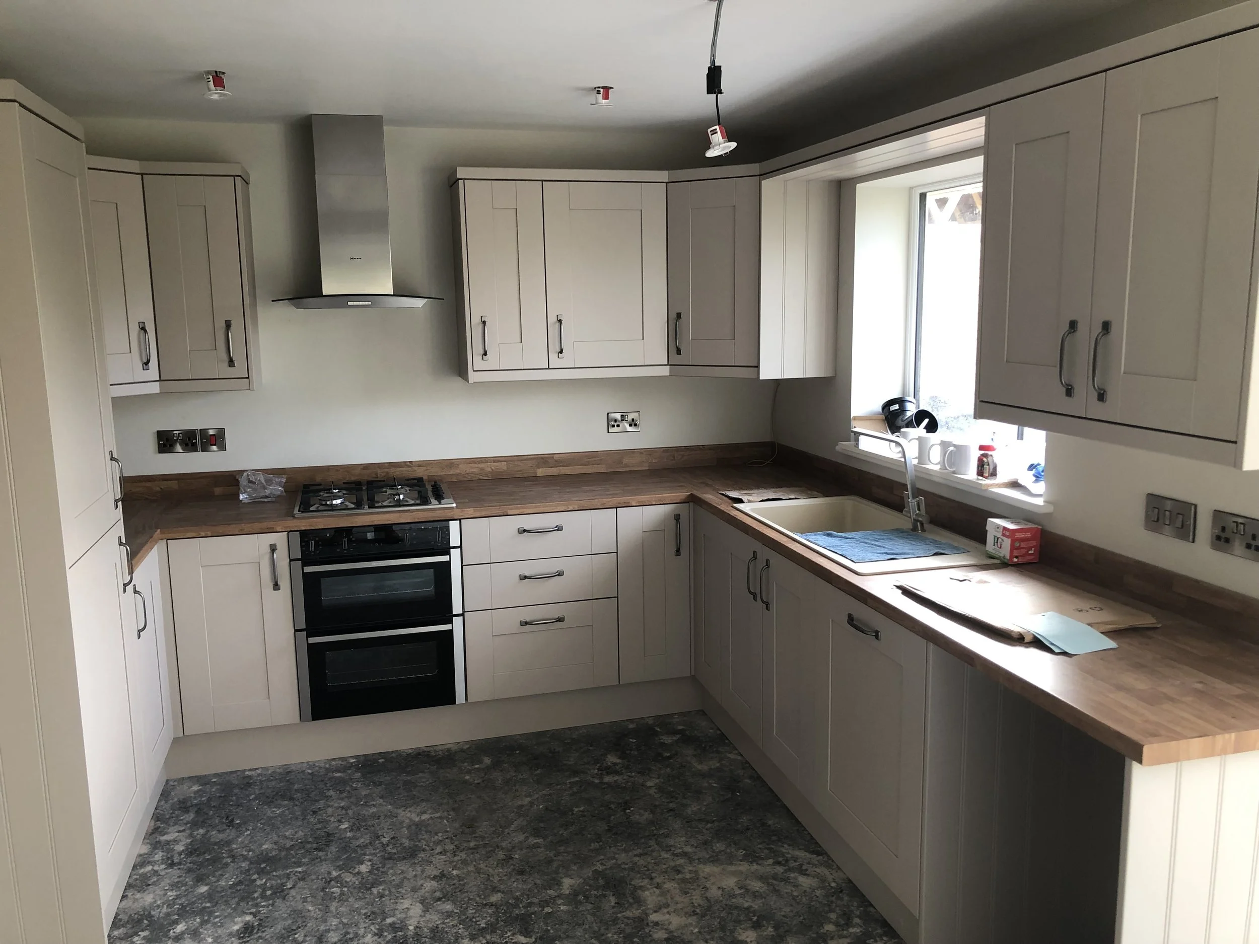 Kitchen with Shaker Style Door, Wooden Worktop