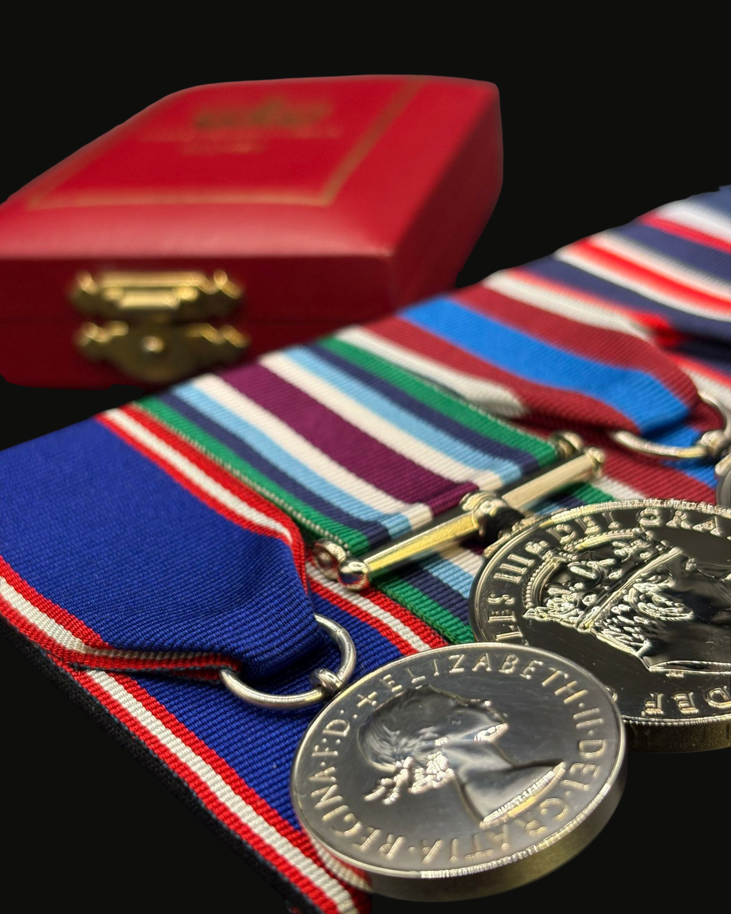Court mounting medals