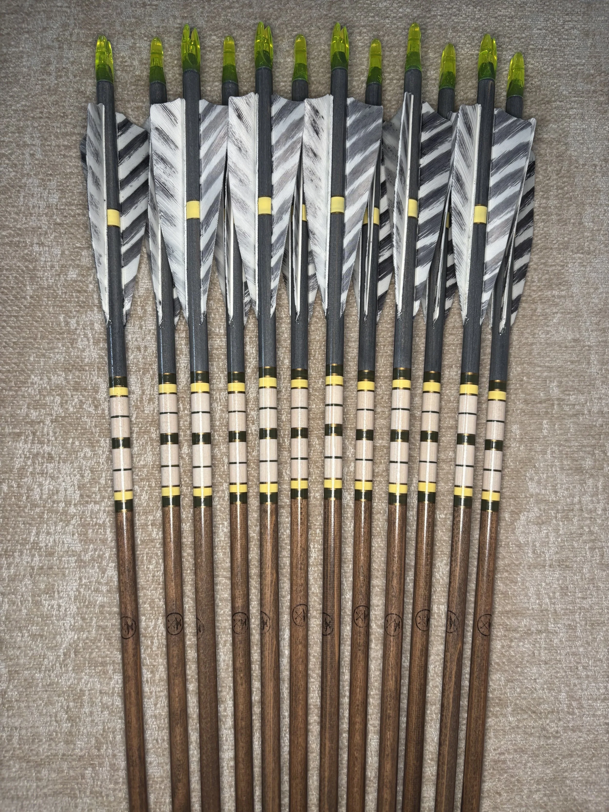 4045 WhiteBlack.jpeg