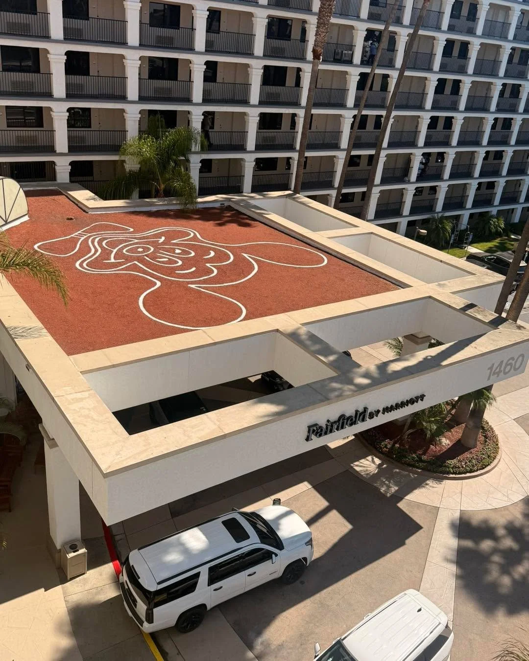 Finding the right hotel makes all the difference when you're logging 20,000 steps at the parks! 👟

We stayed at the Fairfield by Marriott Anaheim Resort on Harbor Blvd, and it&rsquo;s a winner:

✨ Mickey Views: The rooftop awning has a giant Mickey 
