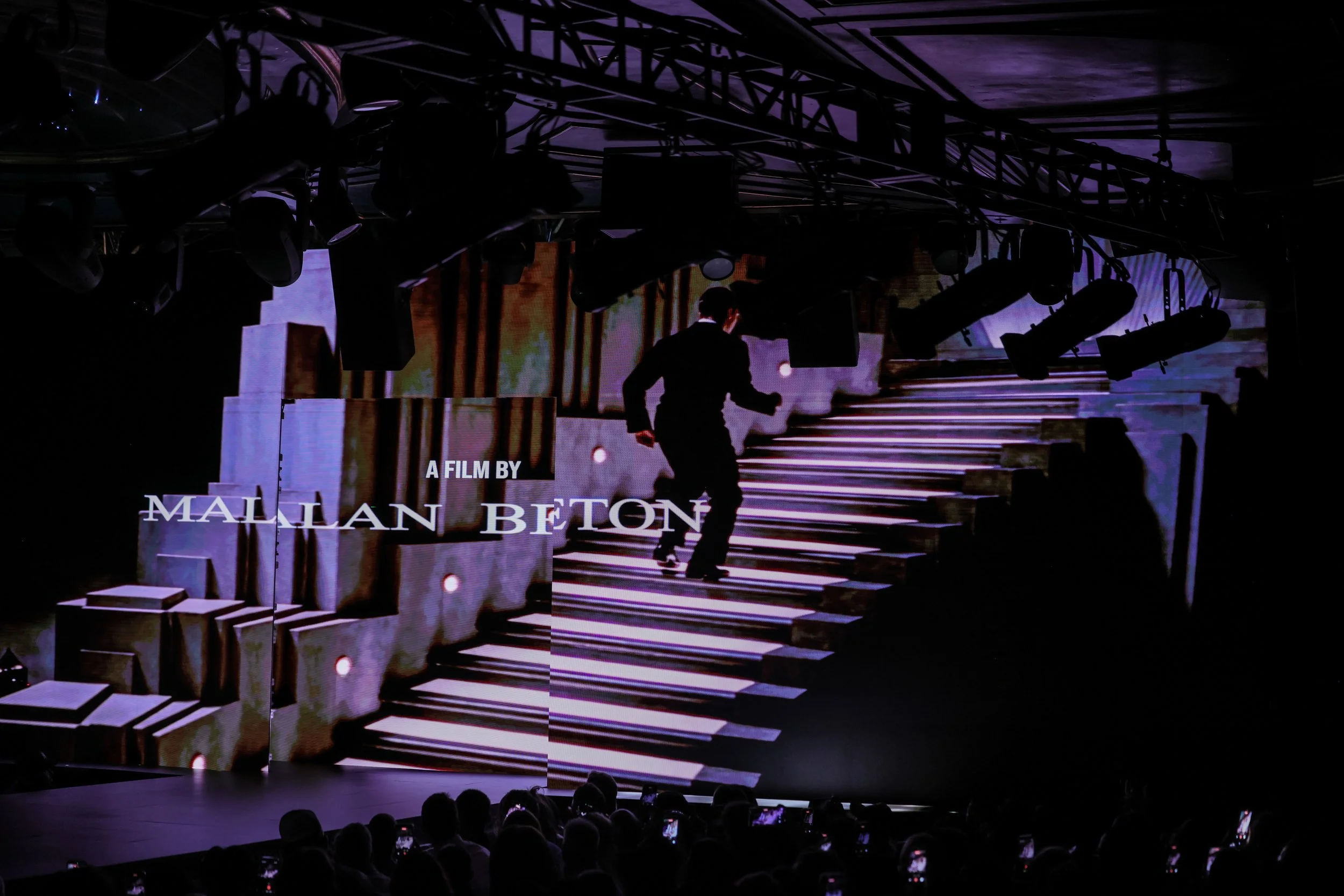 Runway 7 Season Finale by Malan Breton