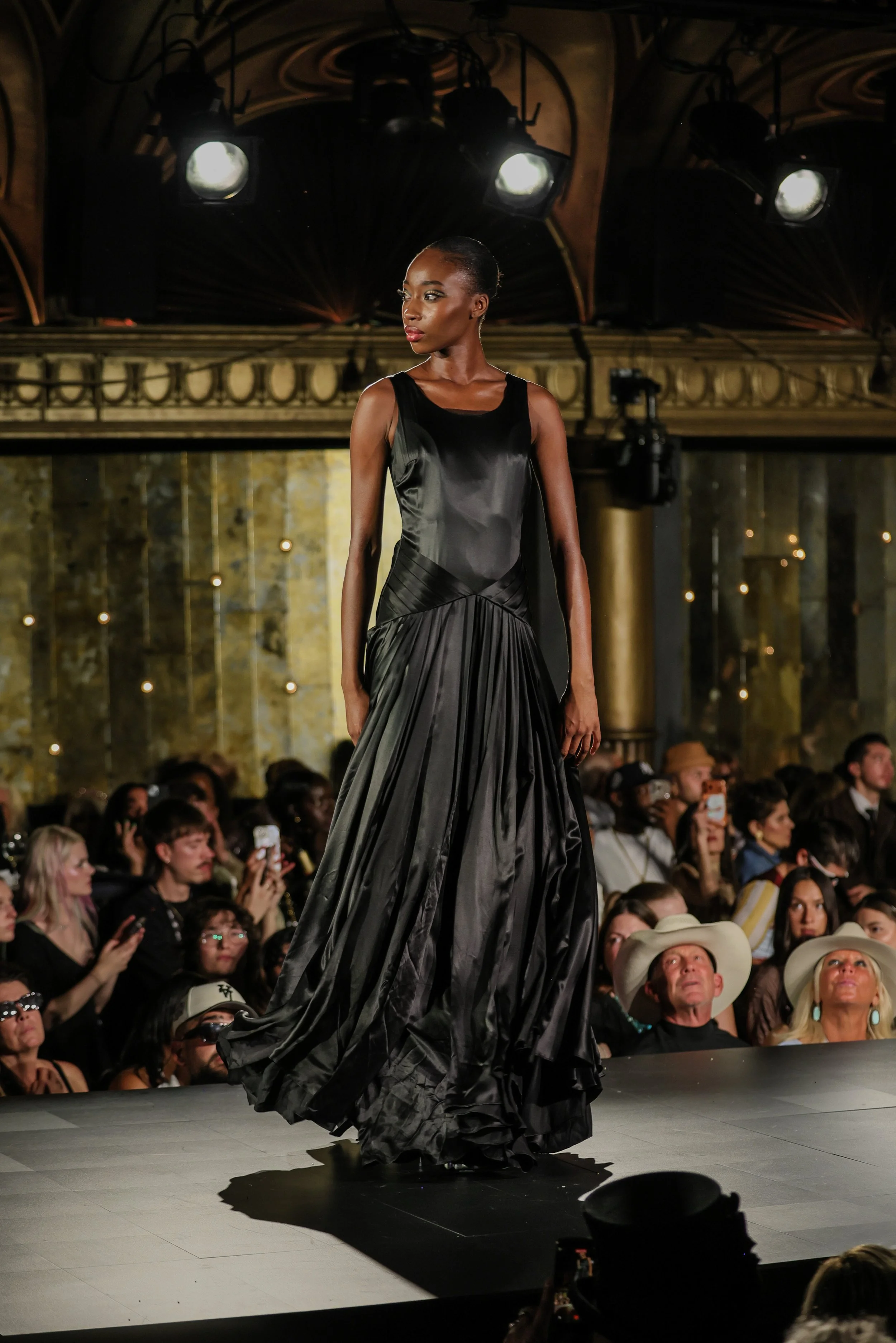 Alexander_Santos_Runway7_House_NYFW_Malan_Breton_Season_Finale-88.jpg