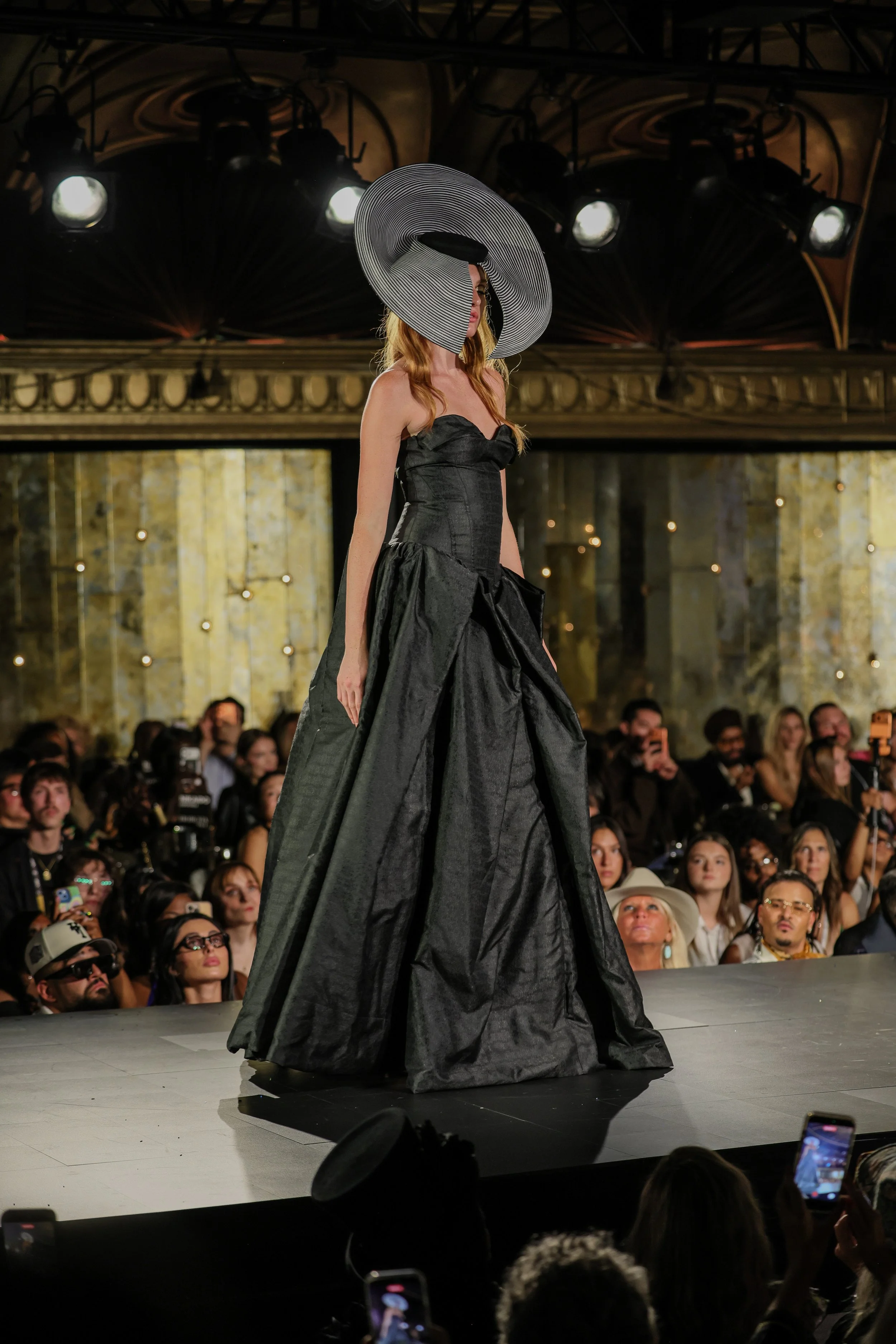 Alexander_Santos_Runway7_House_NYFW_Malan_Breton_Season_Finale-117.jpg