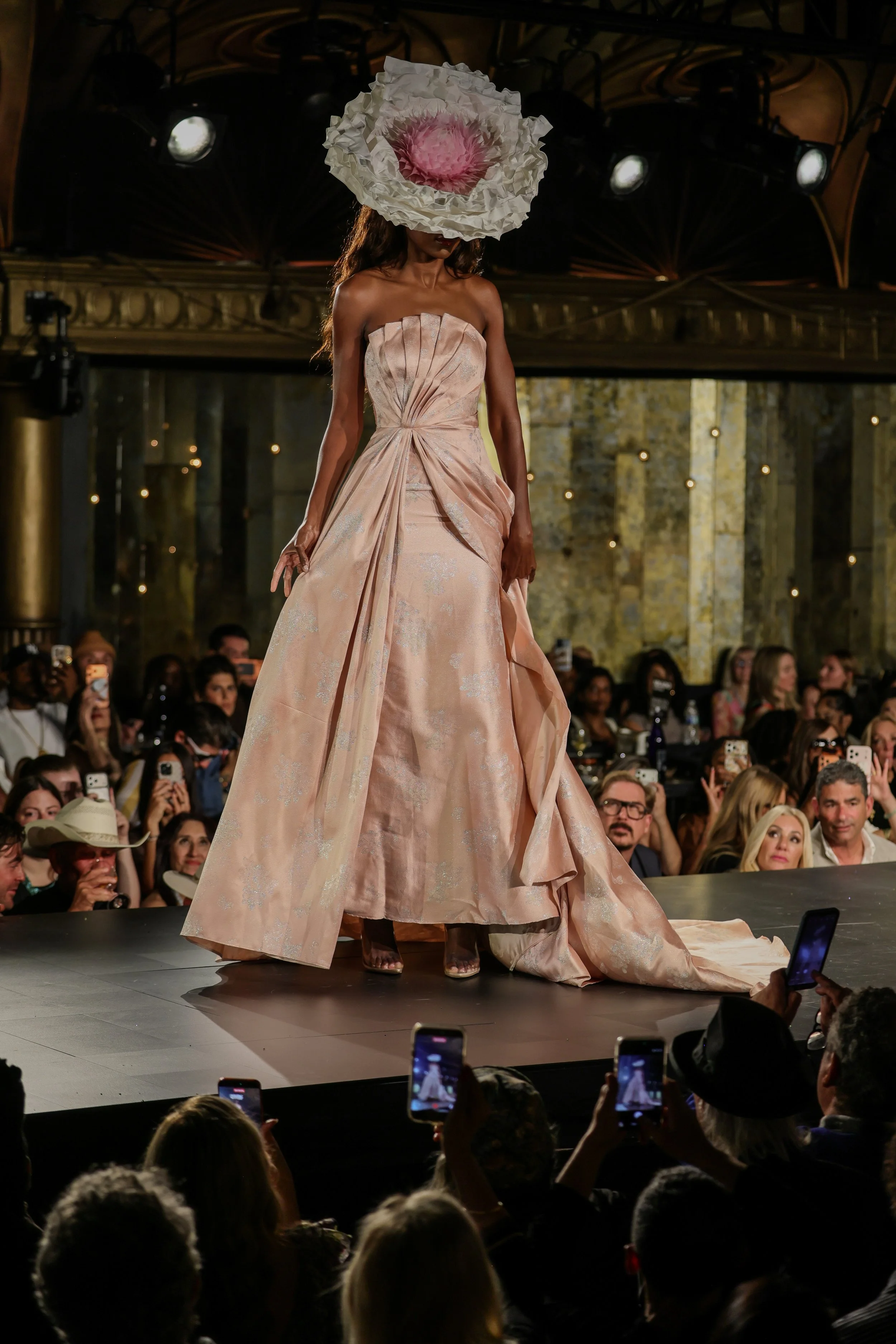 Alexander_Santos_Runway7_House_NYFW_Malan_Breton_Season_Finale-77.jpg