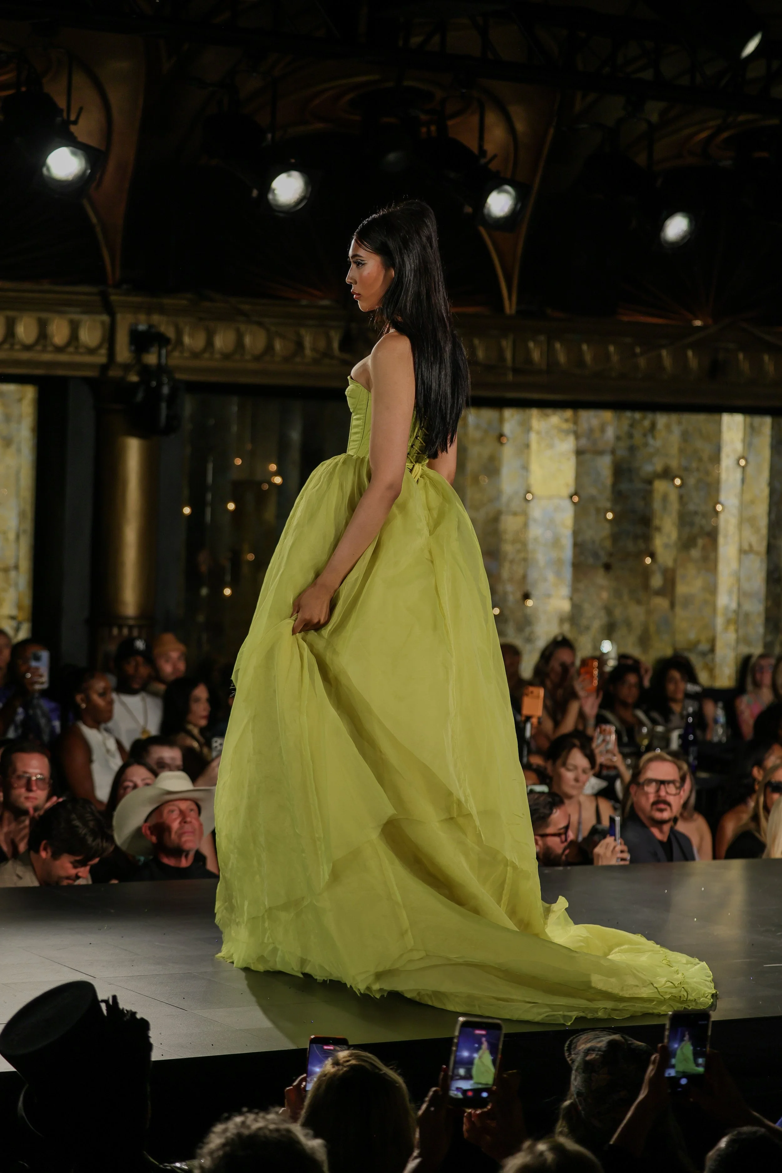 Alexander_Santos_Runway7_House_NYFW_Malan_Breton_Season_Finale-43.jpg