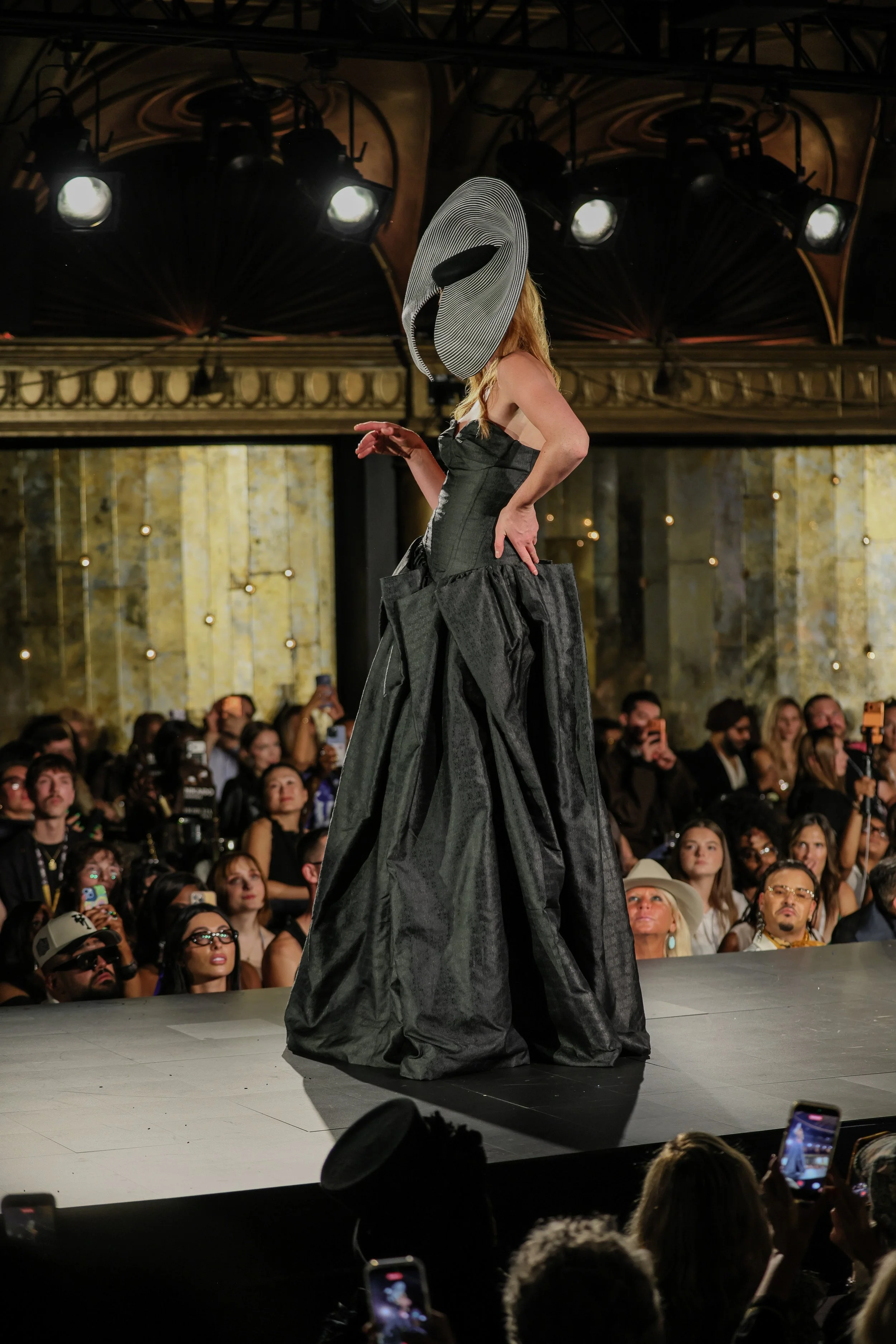 Alexander_Santos_Runway7_House_NYFW_Malan_Breton_Season_Finale-116.jpg