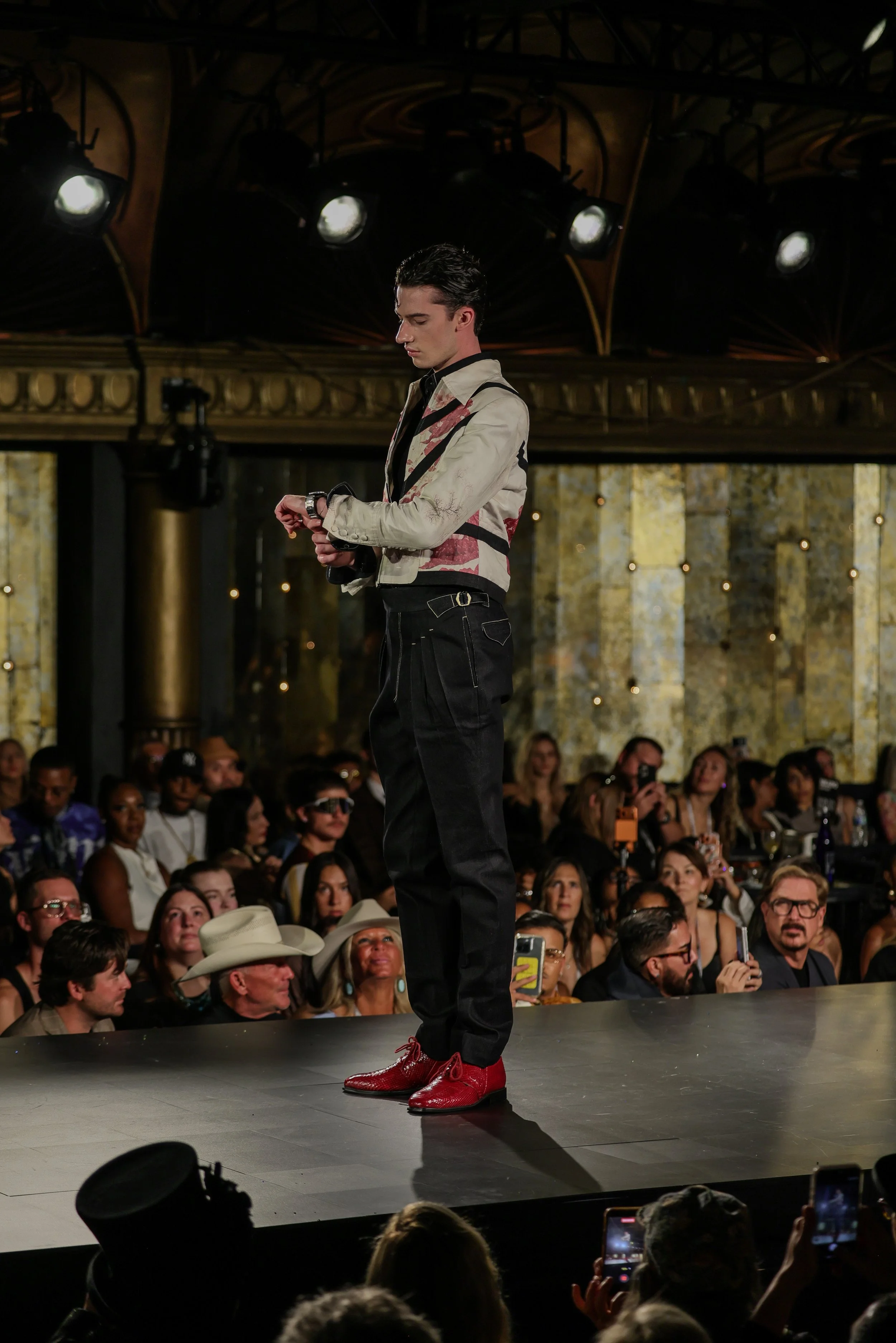 Alexander_Santos_Runway7_House_NYFW_Malan_Breton_Season_Finale-50.jpg