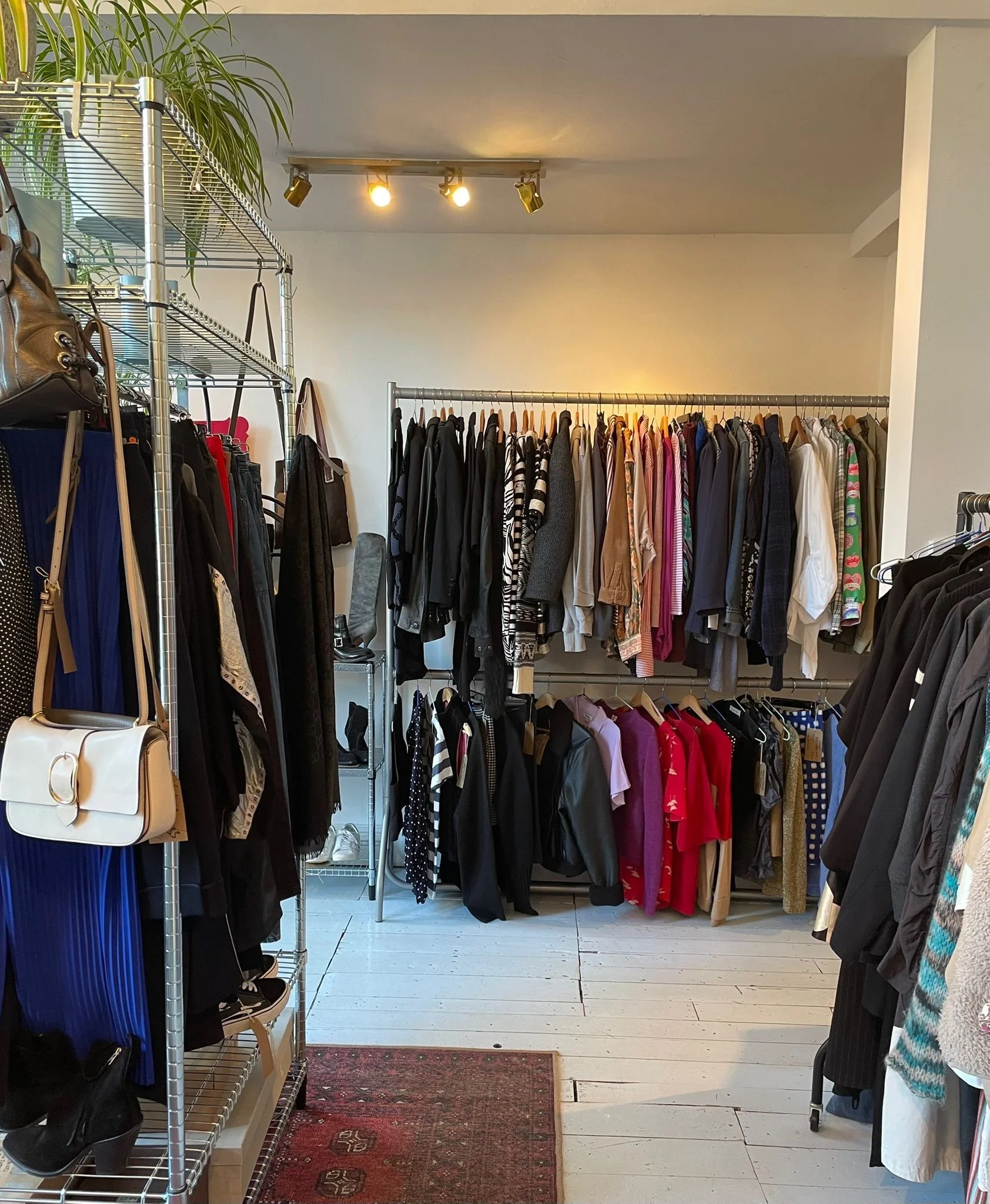 why ‘cash for clothes’ is becoming the smarter way to refresh your wardrobe in west didsbury